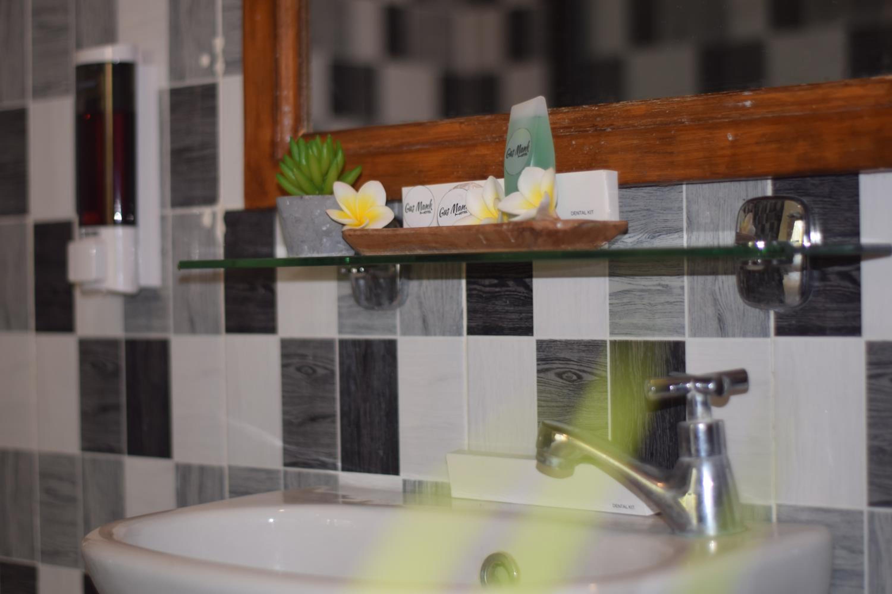 Double Room with Garden View - Photo 8