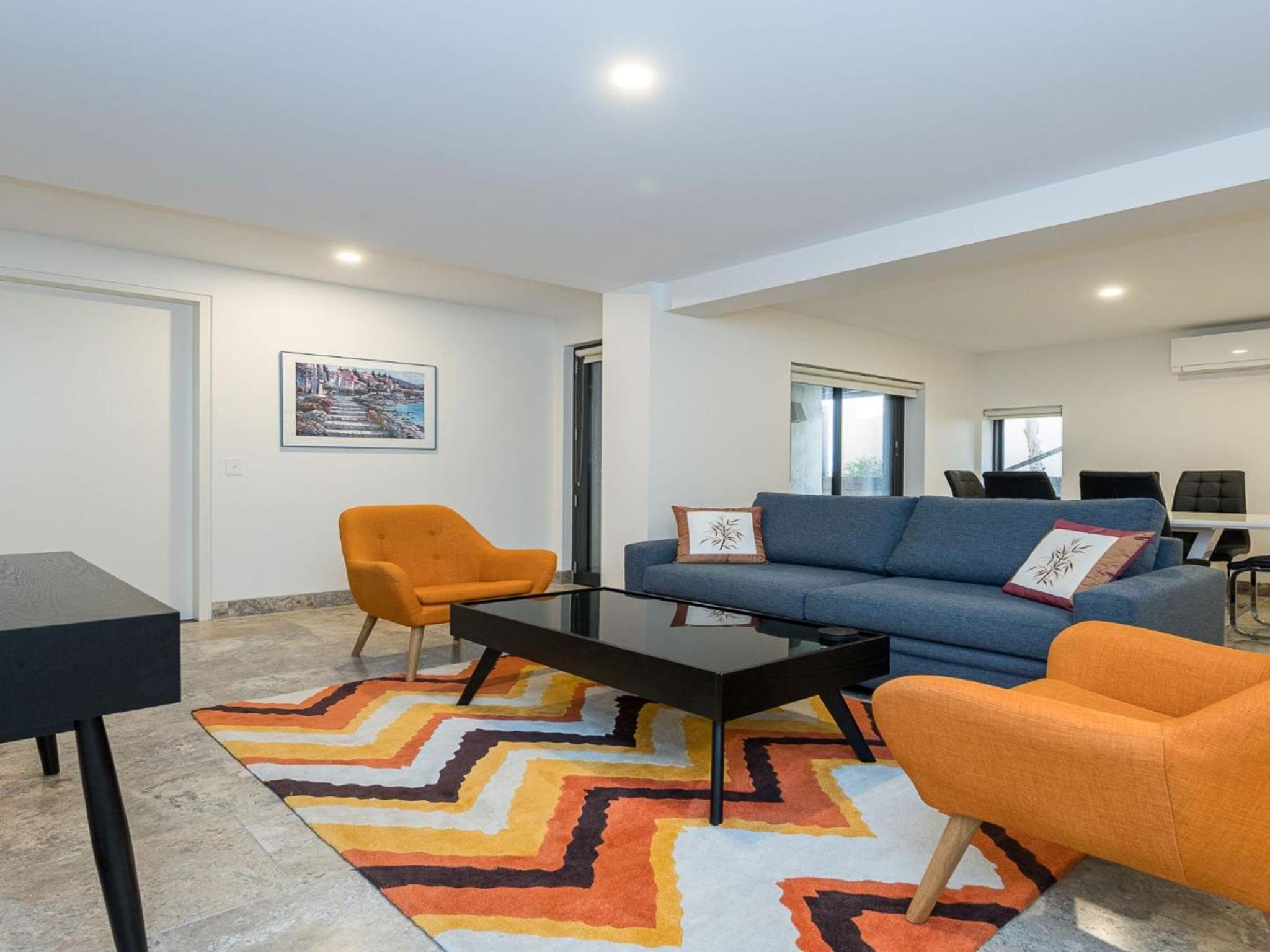 Apartment - Ground Floor photo 2