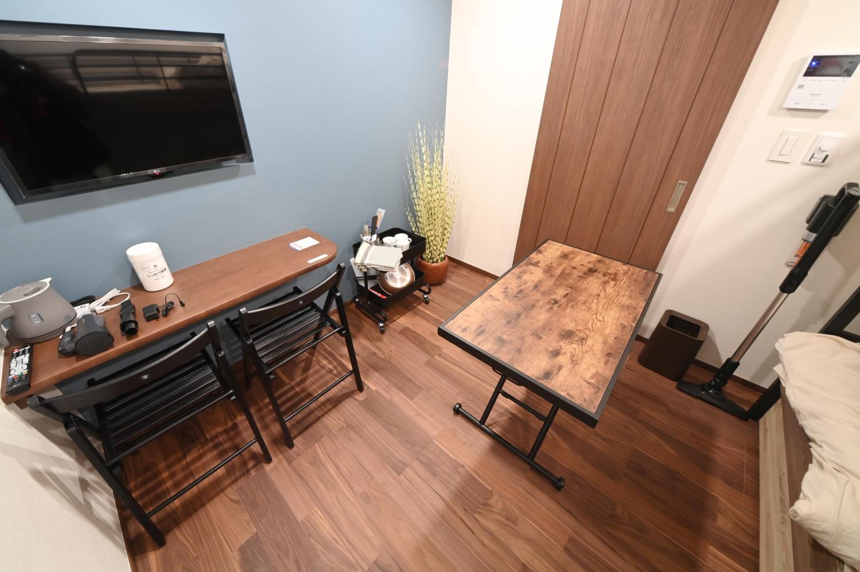 Apartment photo 2