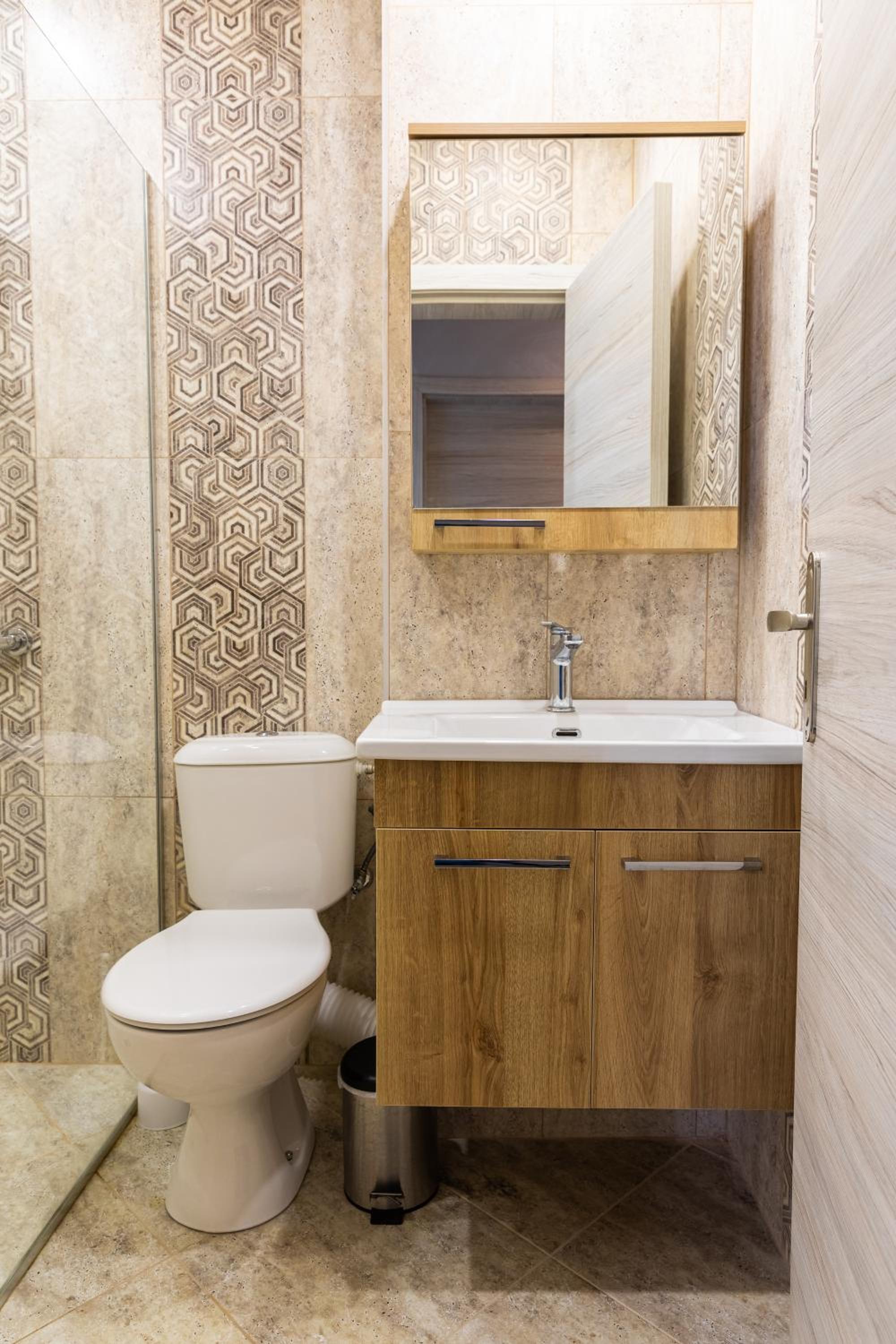 One-Bedroom Apartment - Photo 9