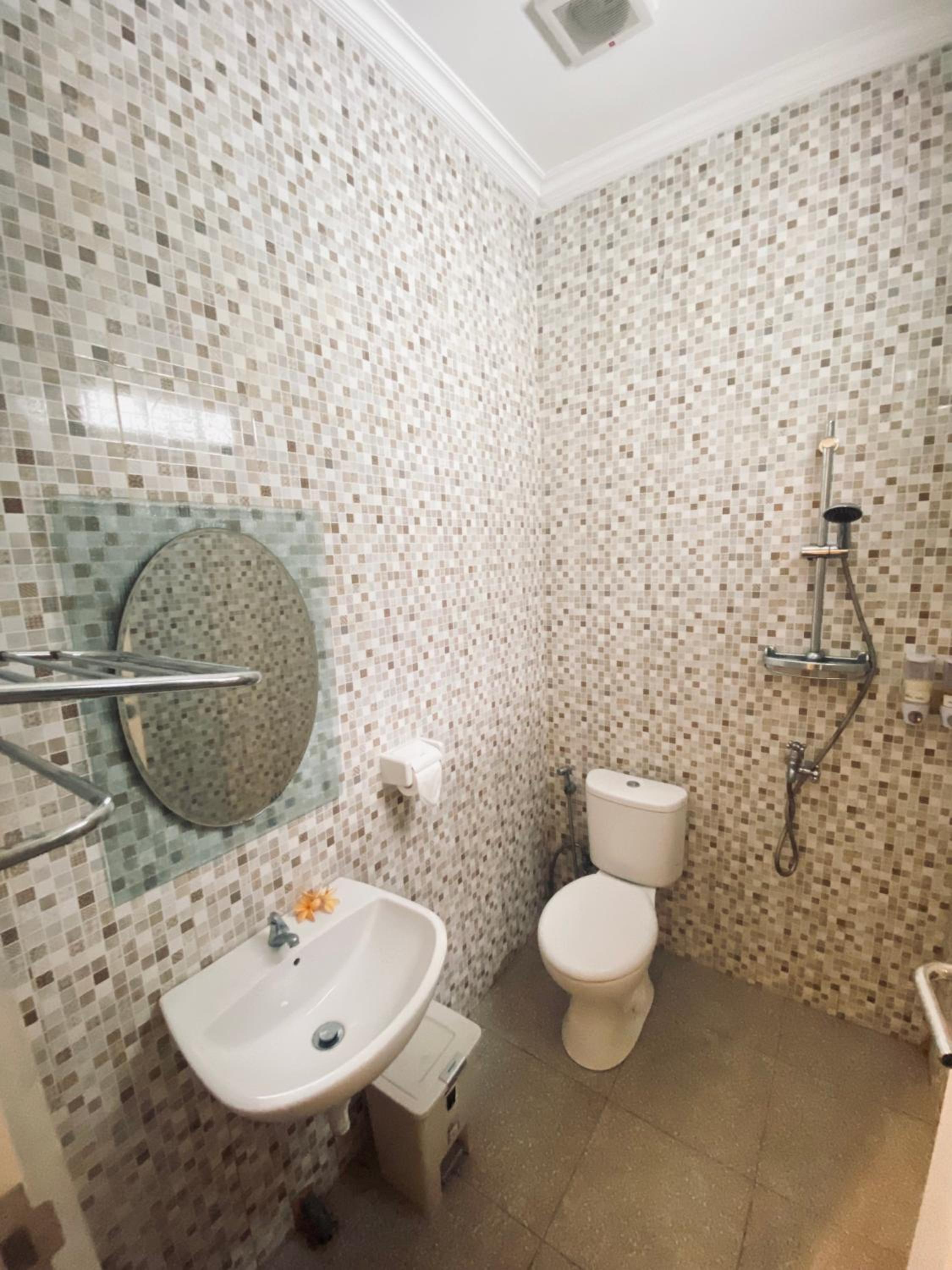 Standard Suite - Photo 6