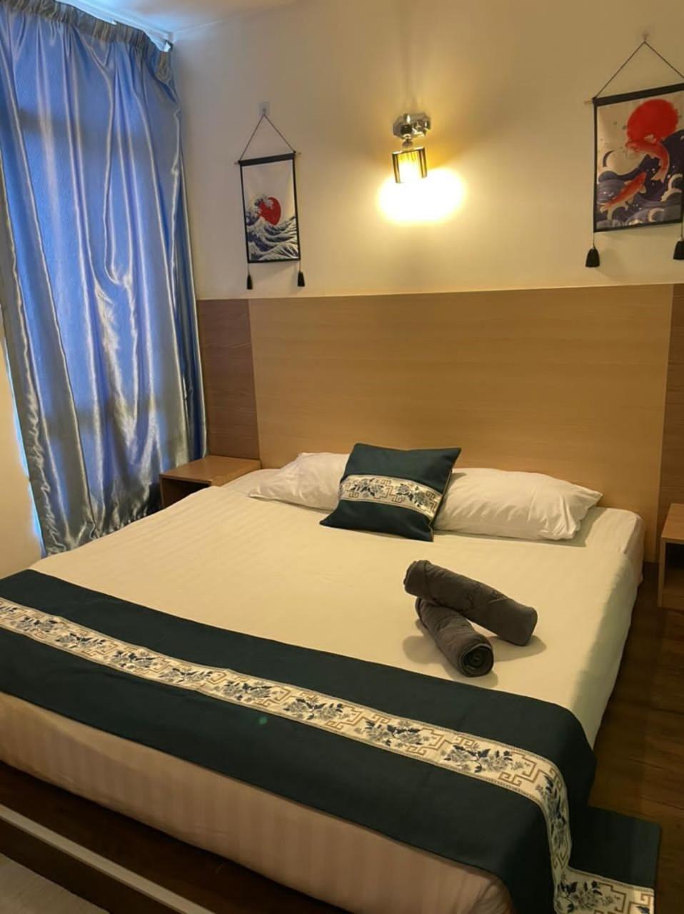 Deluxe King Room - Photo 3