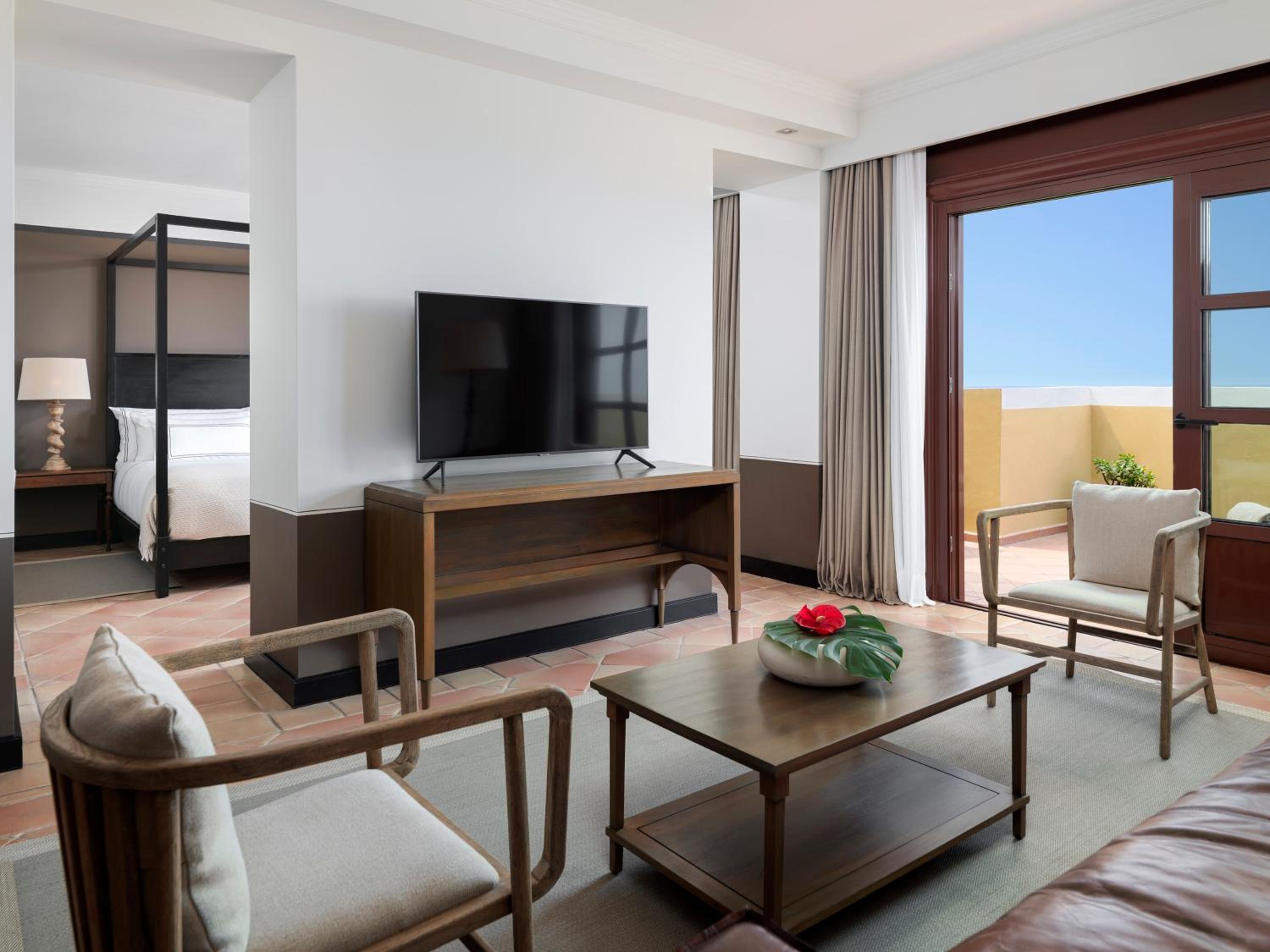 Suite with Whirlpool and Sea View