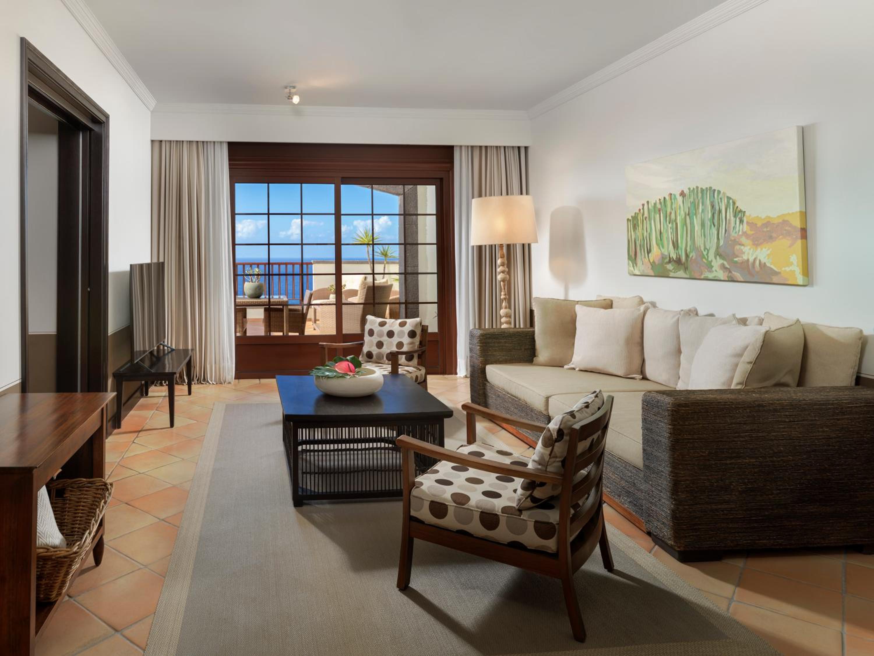 Suite with Sea View - Photo 12