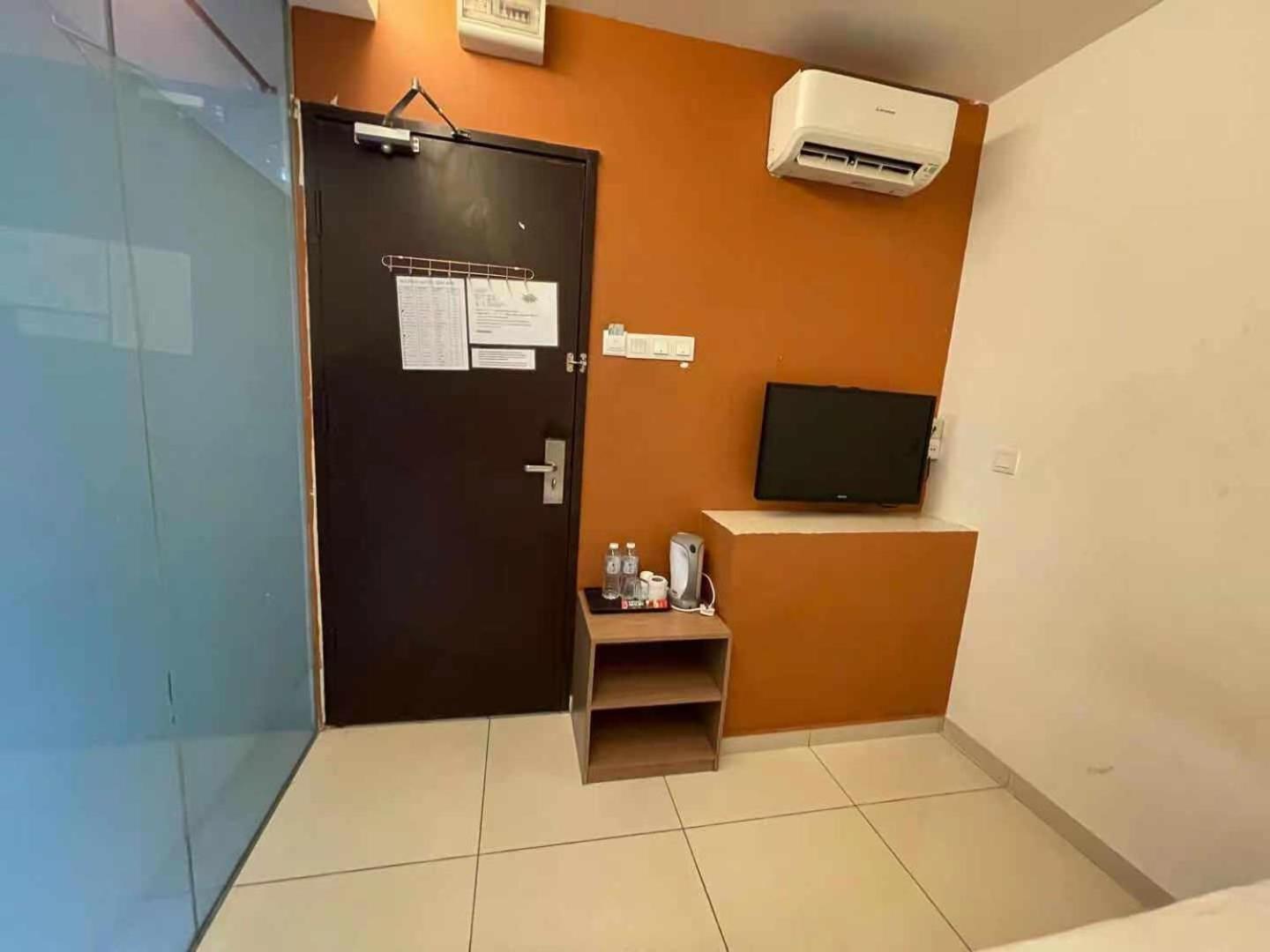 Single Room - Photo 3