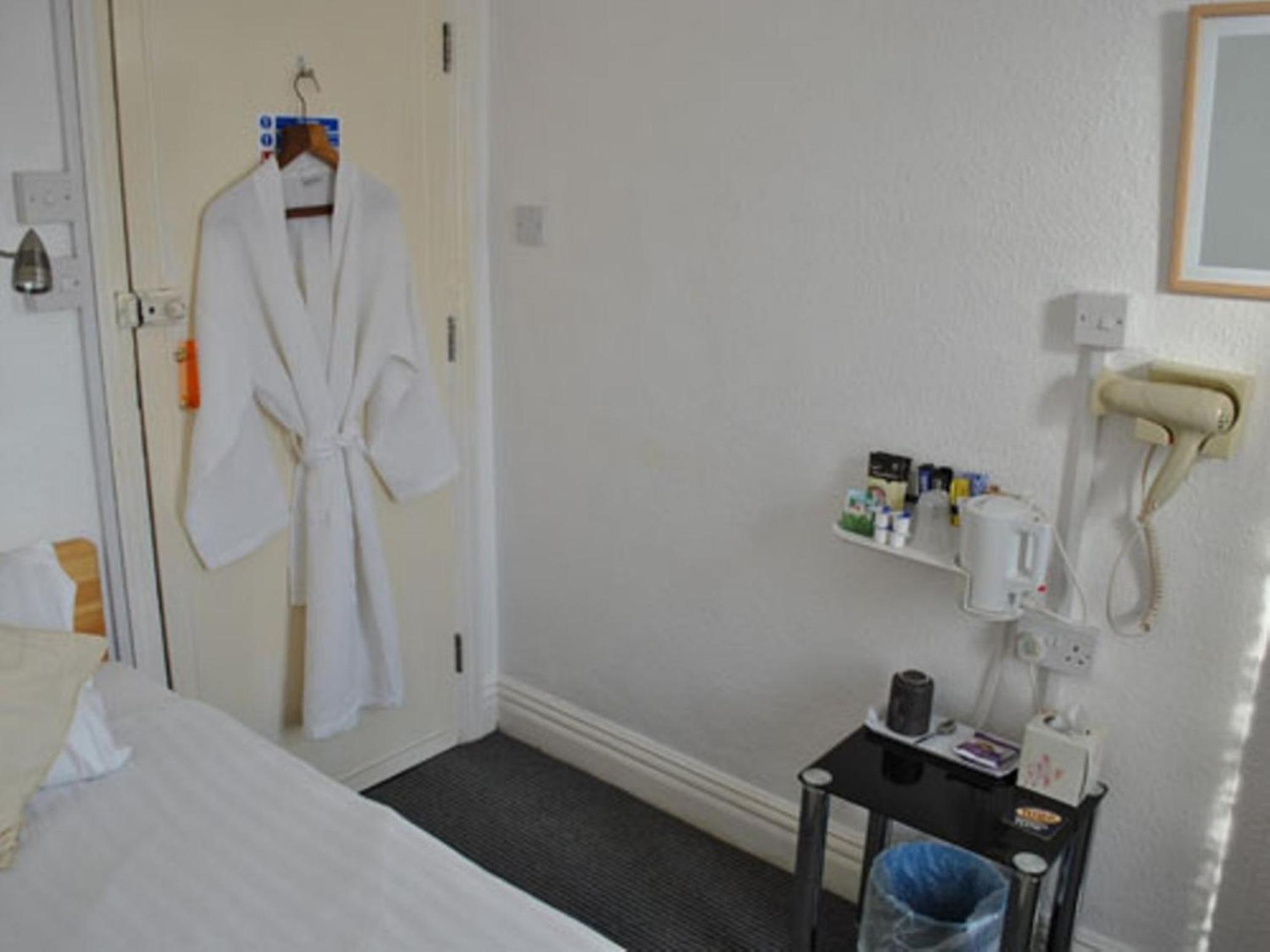 Double Room with Private External Bathroom photo 3
