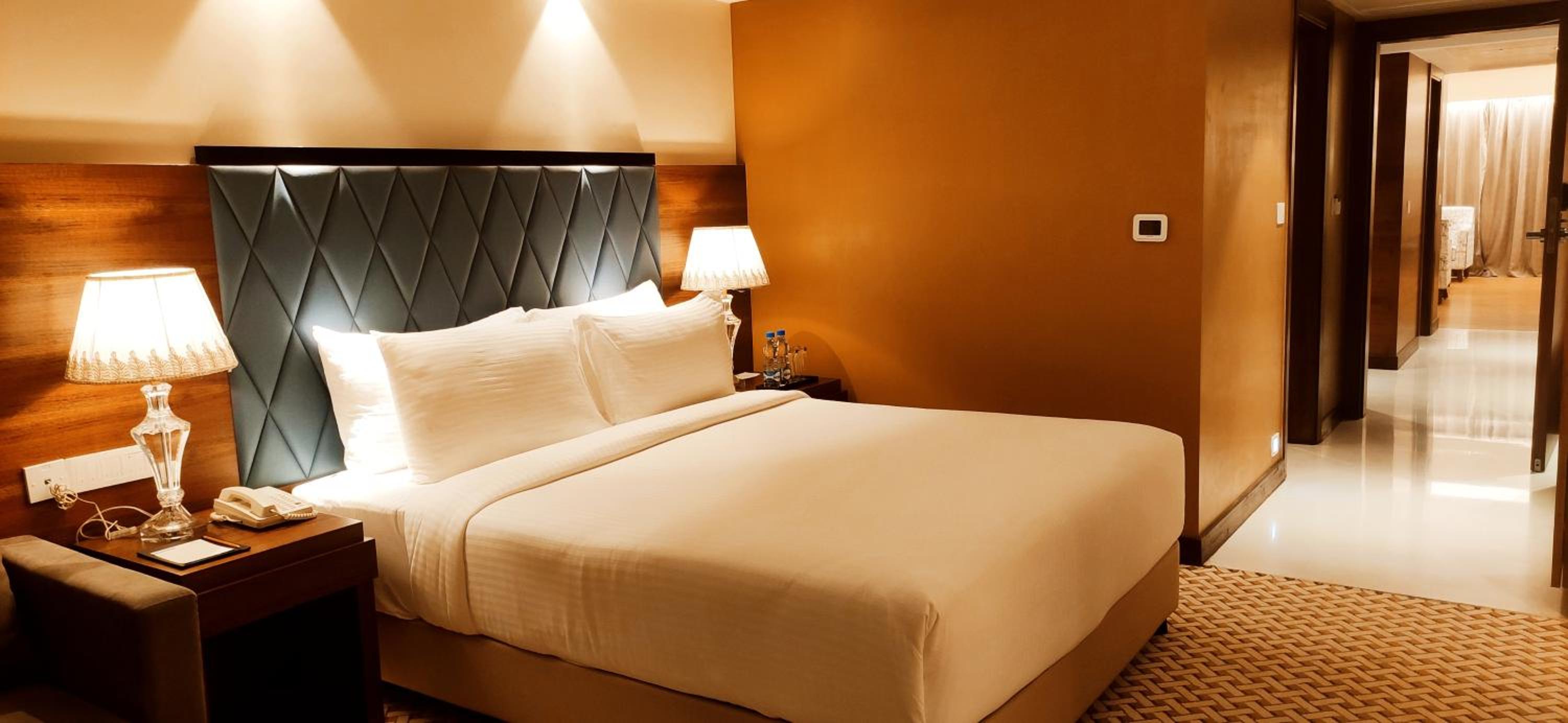 Executive Room - 1 Double Bed 28Sqm Free Wifi - Photo 1