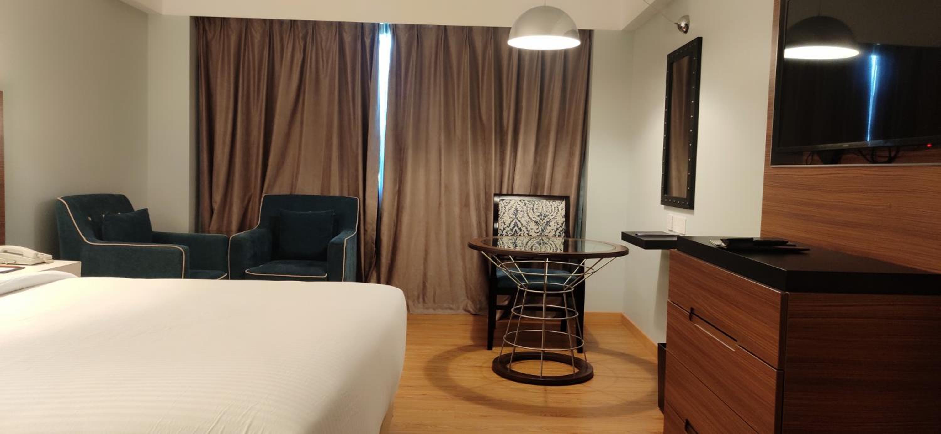Executive Room - 1 Double Bed 28Sqm Free Wifi - Photo 2
