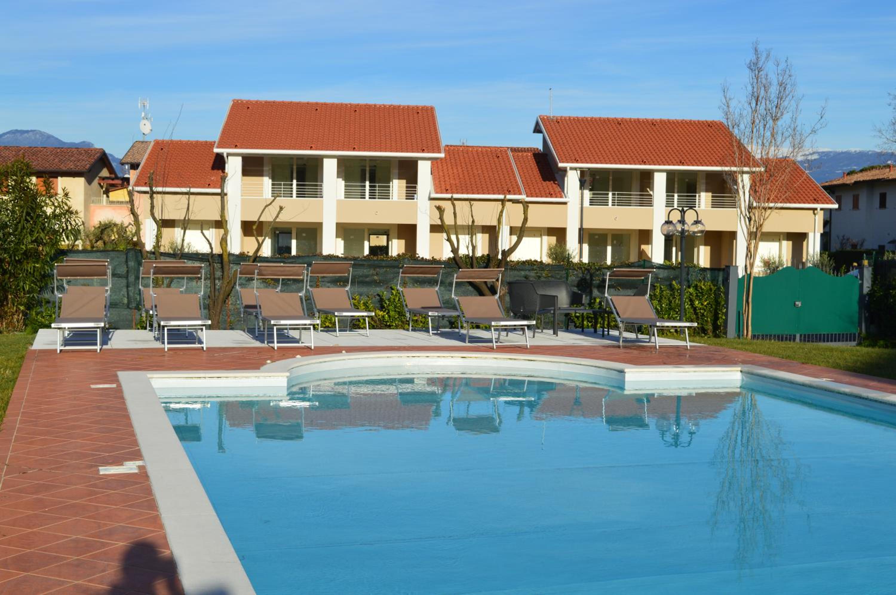 Standard Double or Twin Room with Balcony - Photo 40