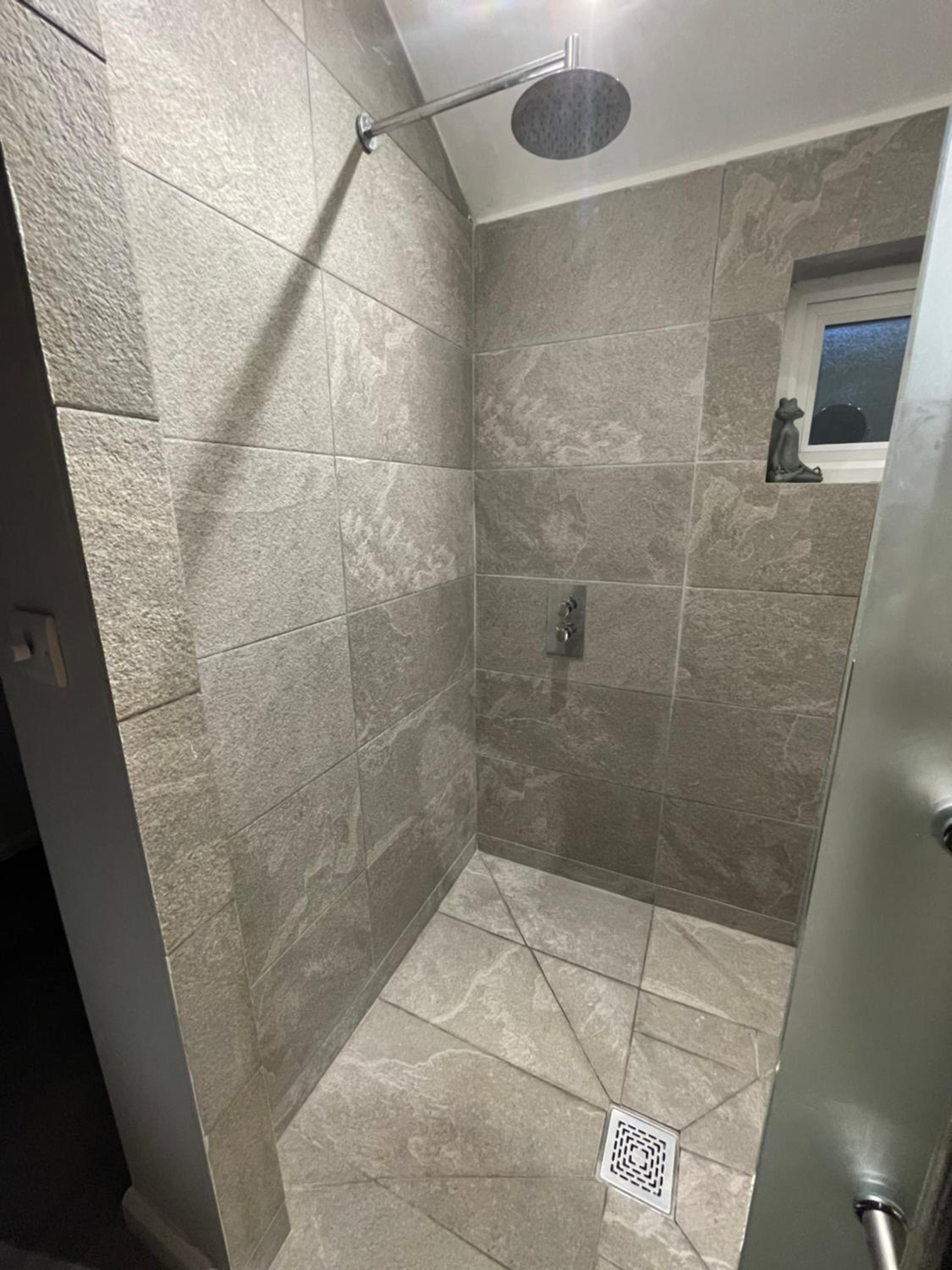 One-Bedroom House - Photo 17