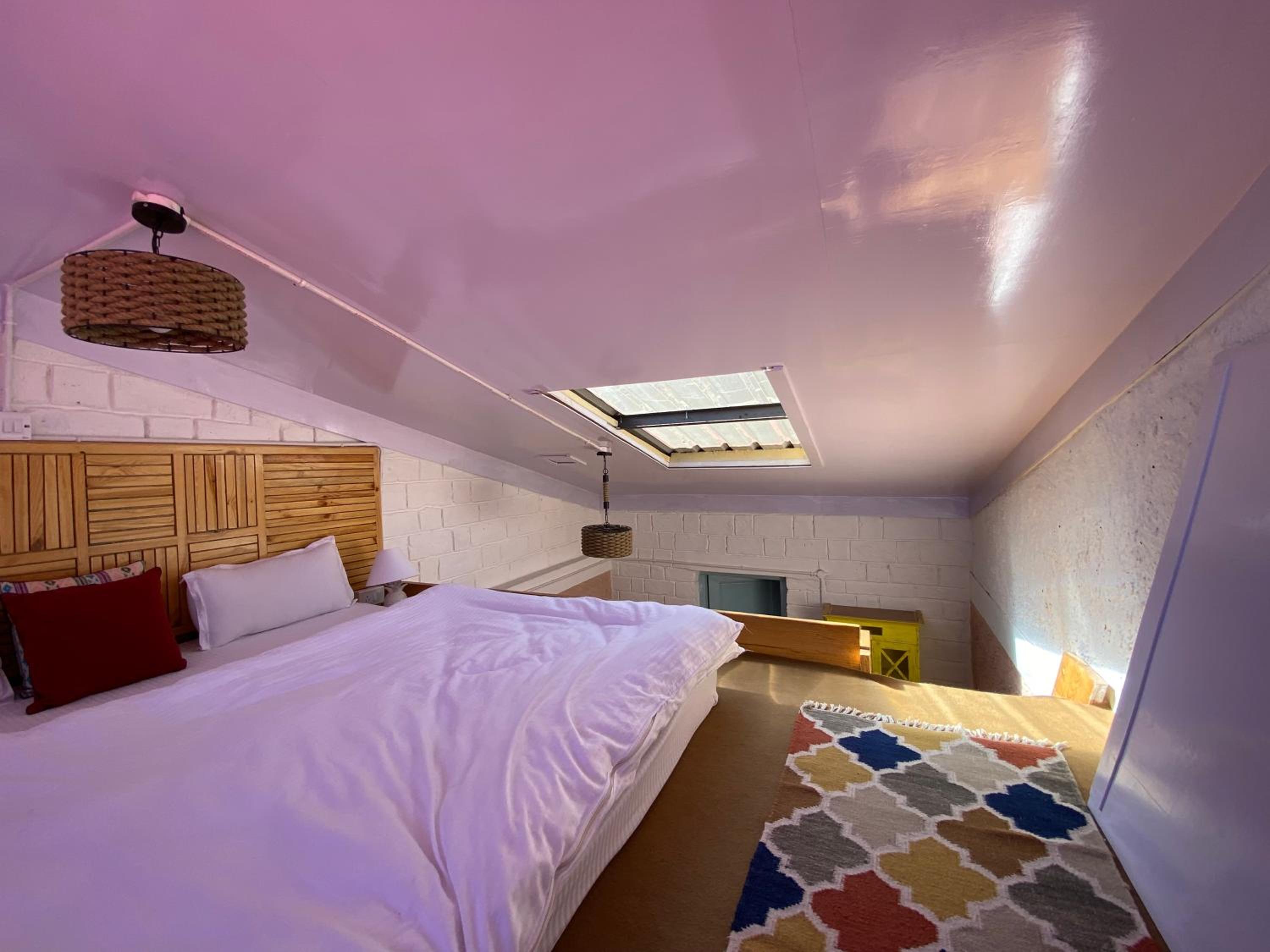 Standard King Room photo 1