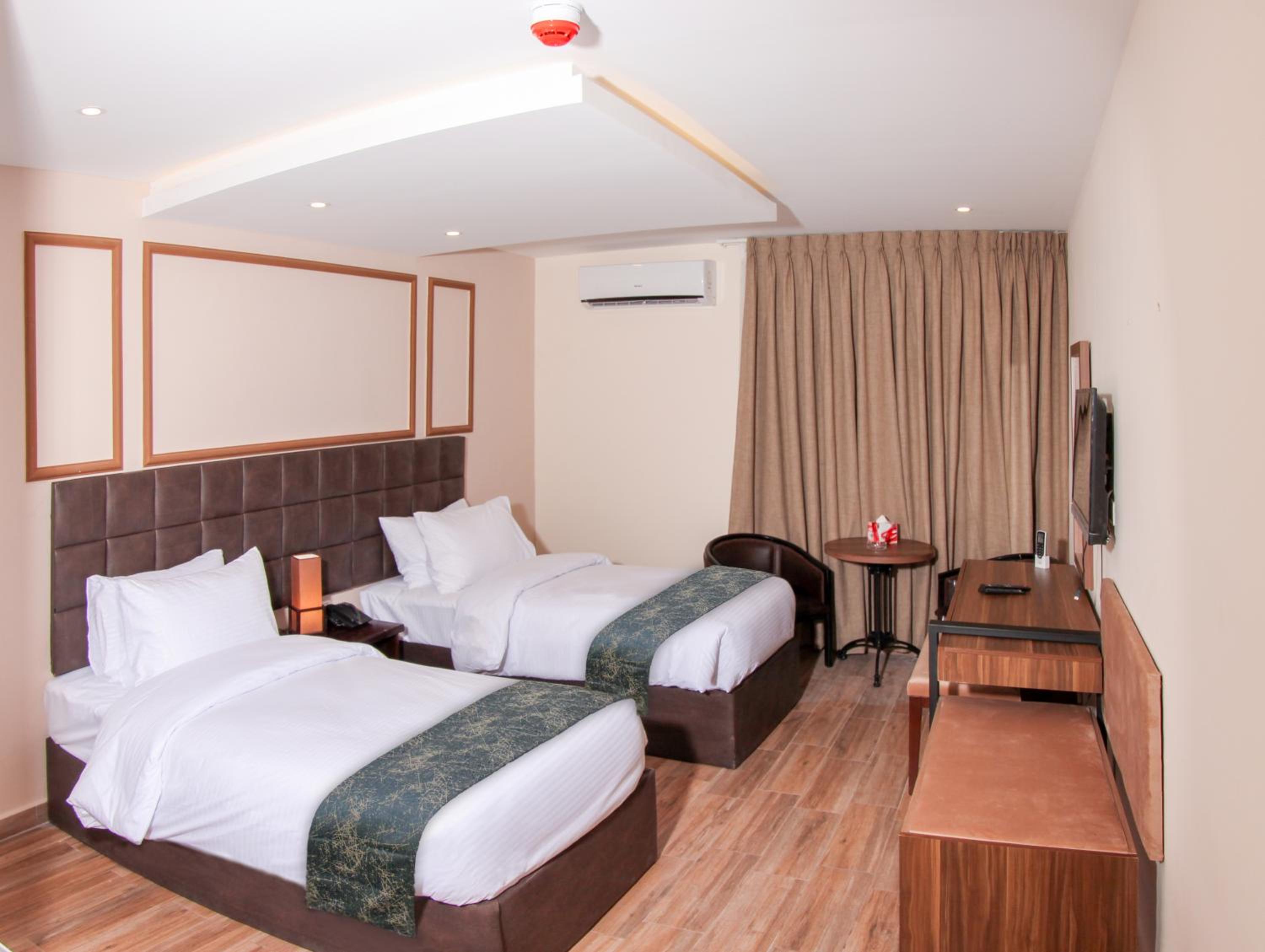 Superior Double or Twin Room - Photo 13