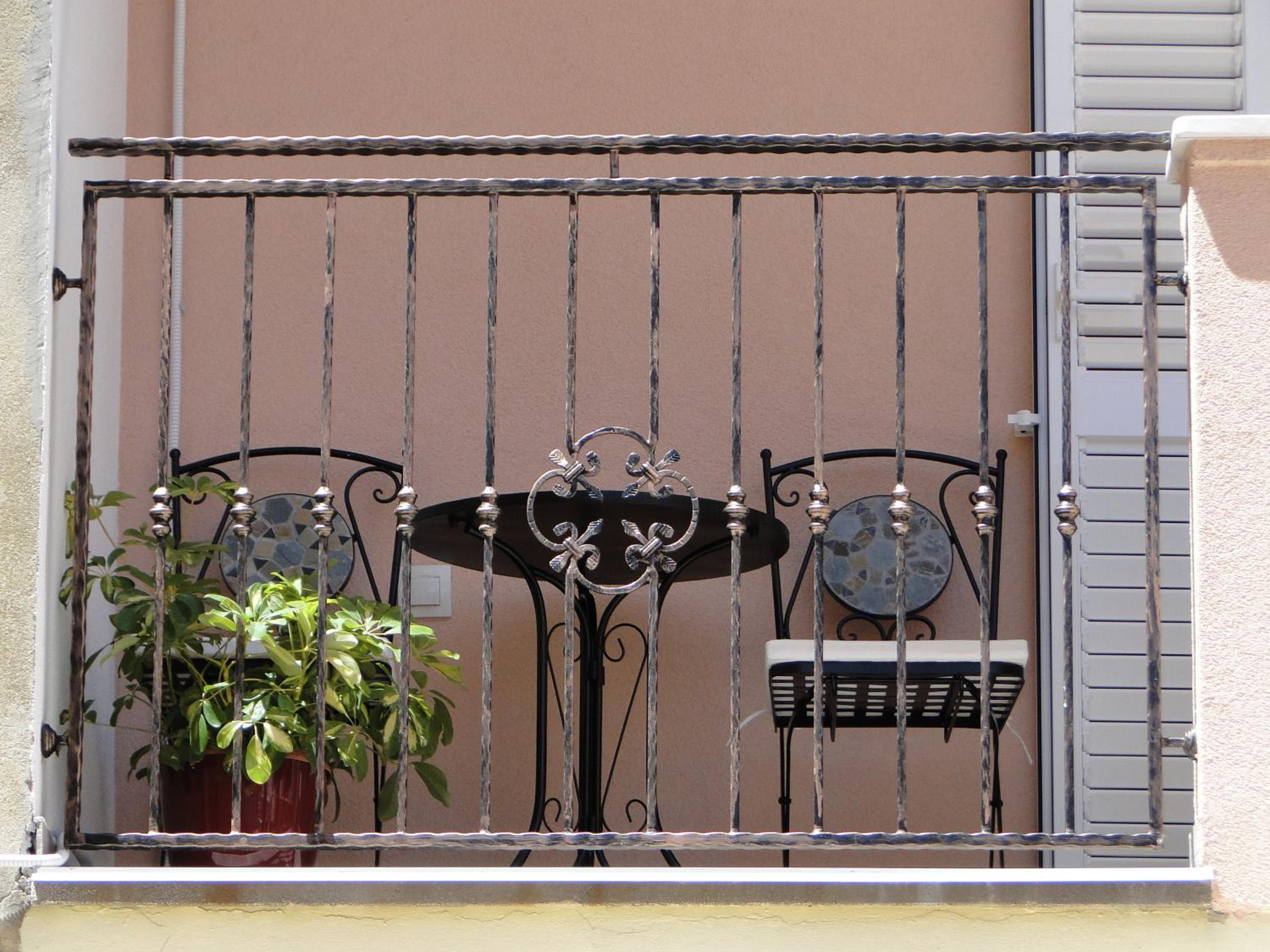 Two-Bedroom Apartment with Balcony - Photo 41