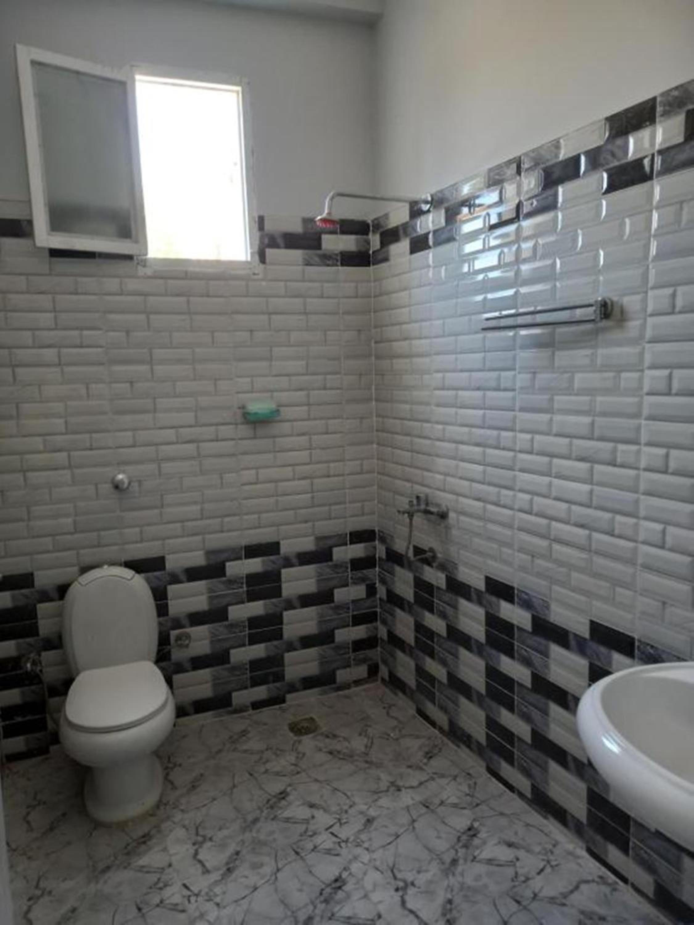 Two-Bedroom Apartment - Photo 2