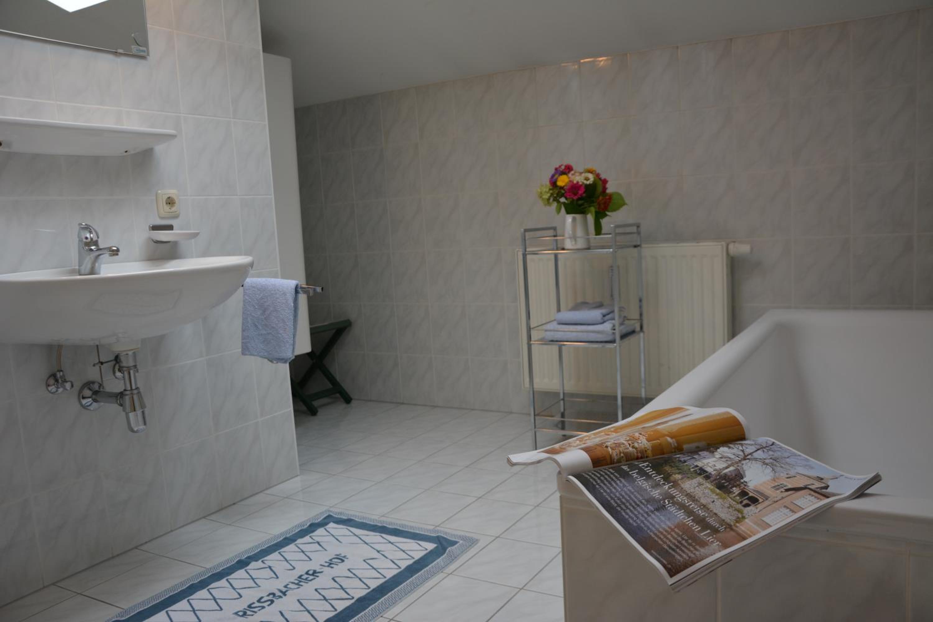 Two-Bedroom Apartment (6 Adults) photo 2