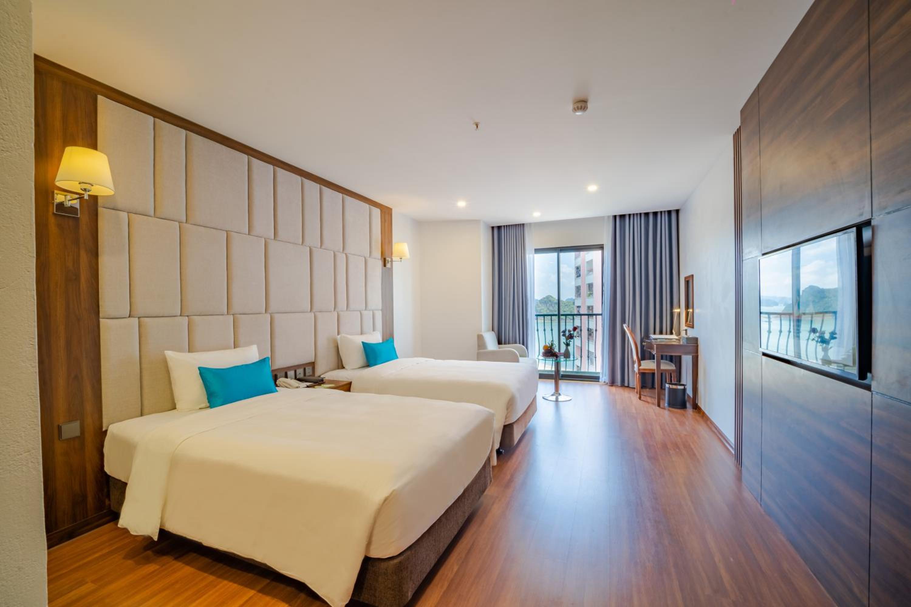 Twin Room with Sea View photo 1