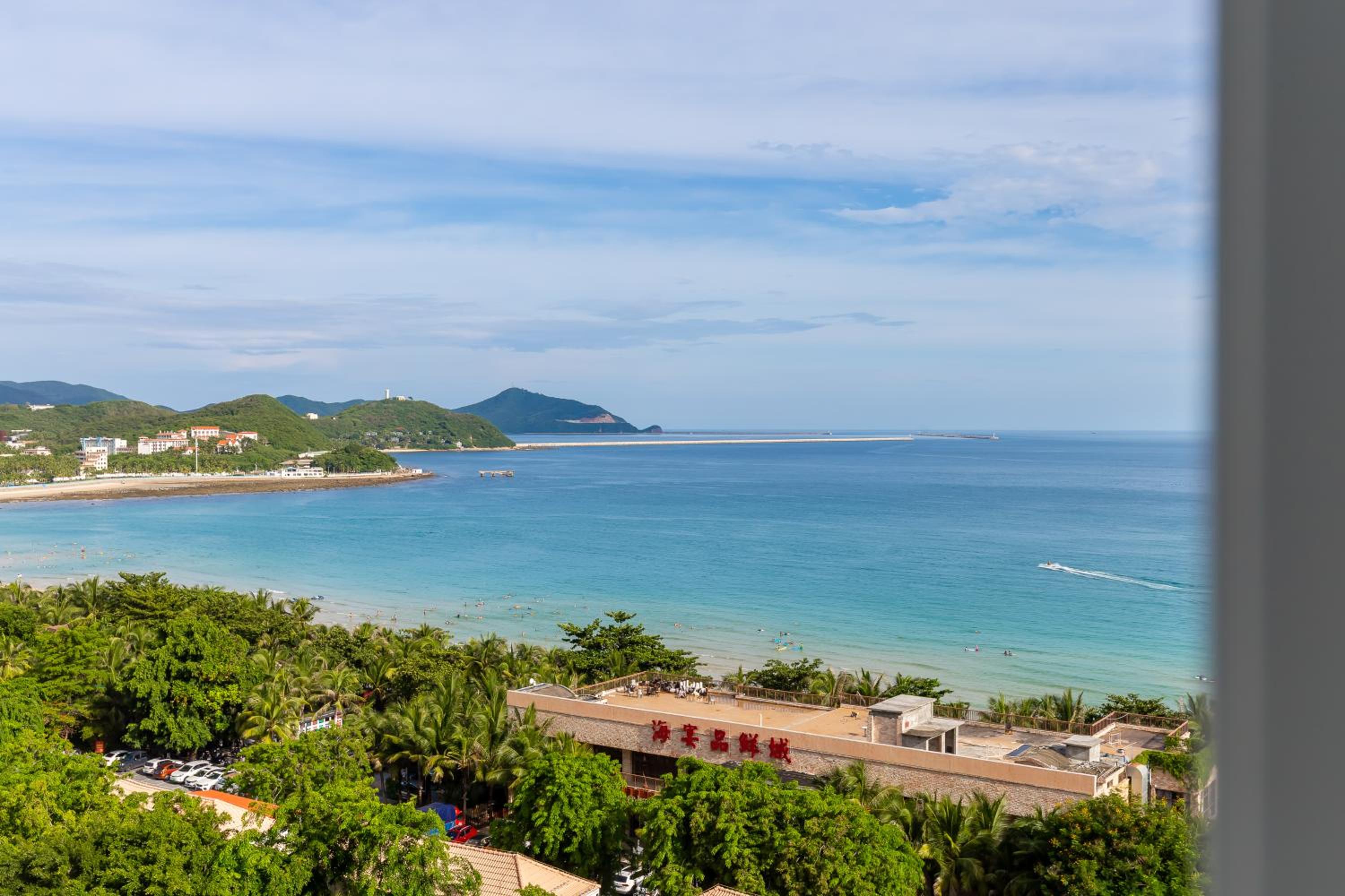 Deluxe Suite with Sea View - Photo 58