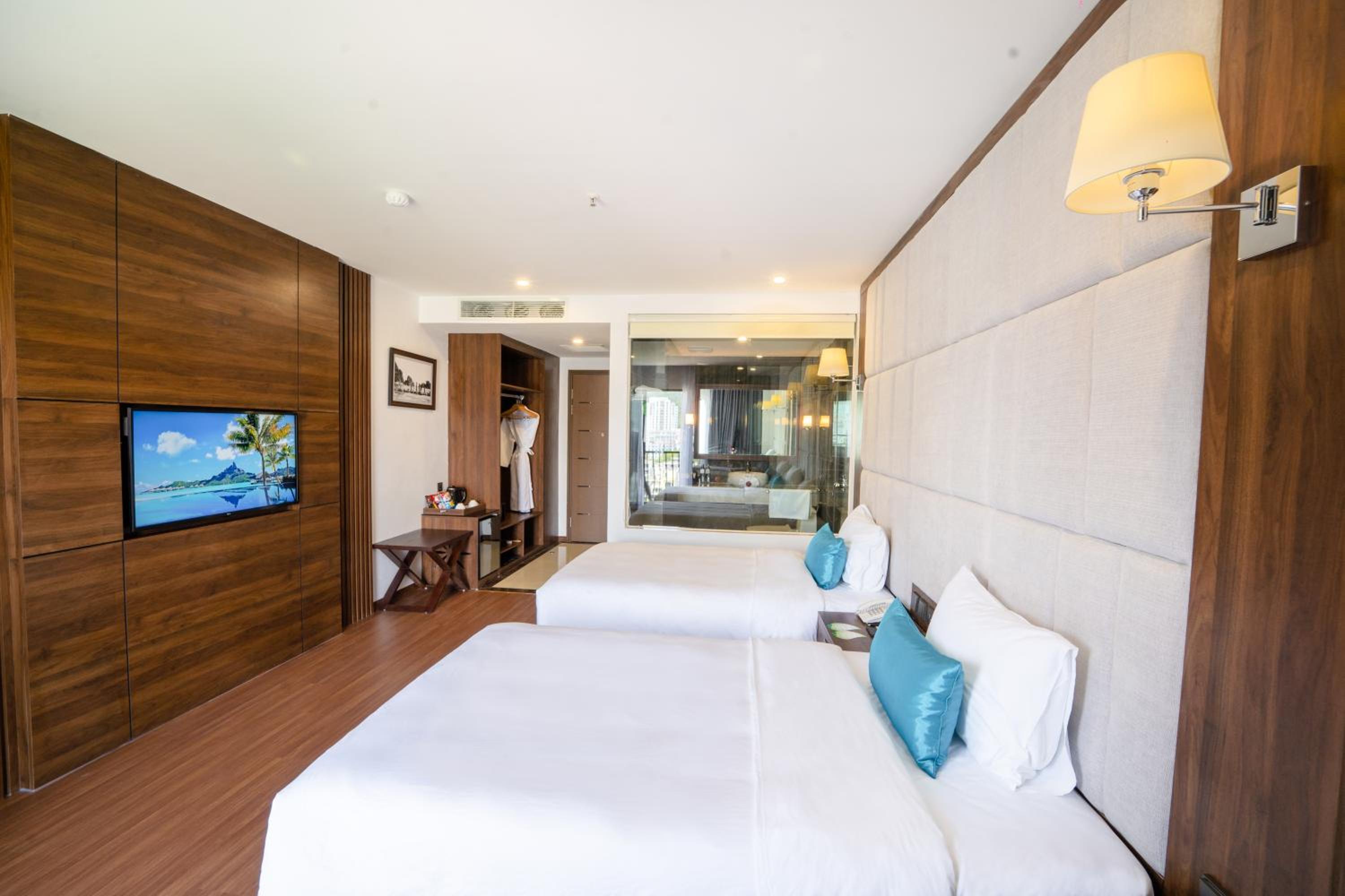 Deluxe Twin Room - Photo 2