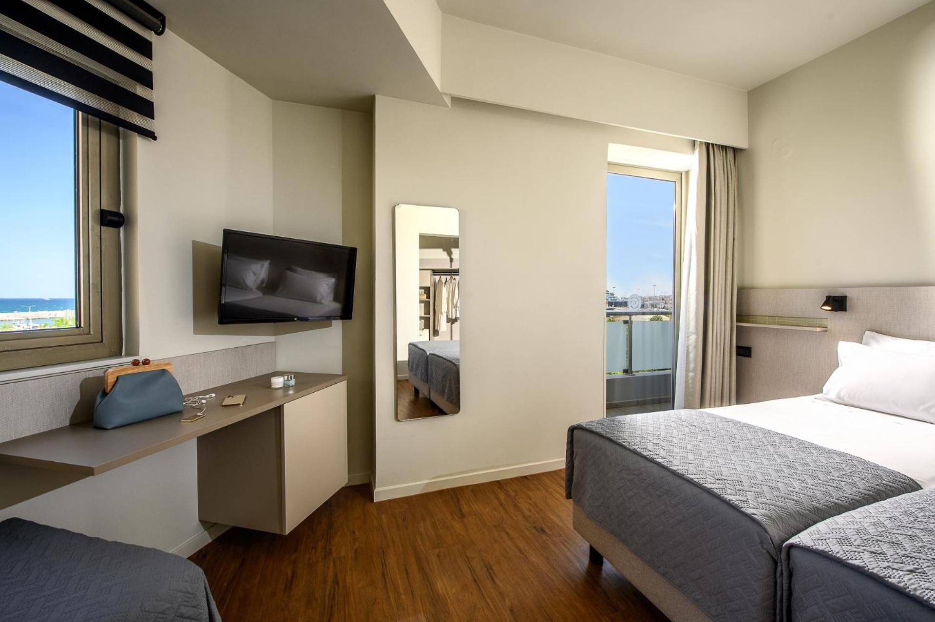 Triple Room with Sea View