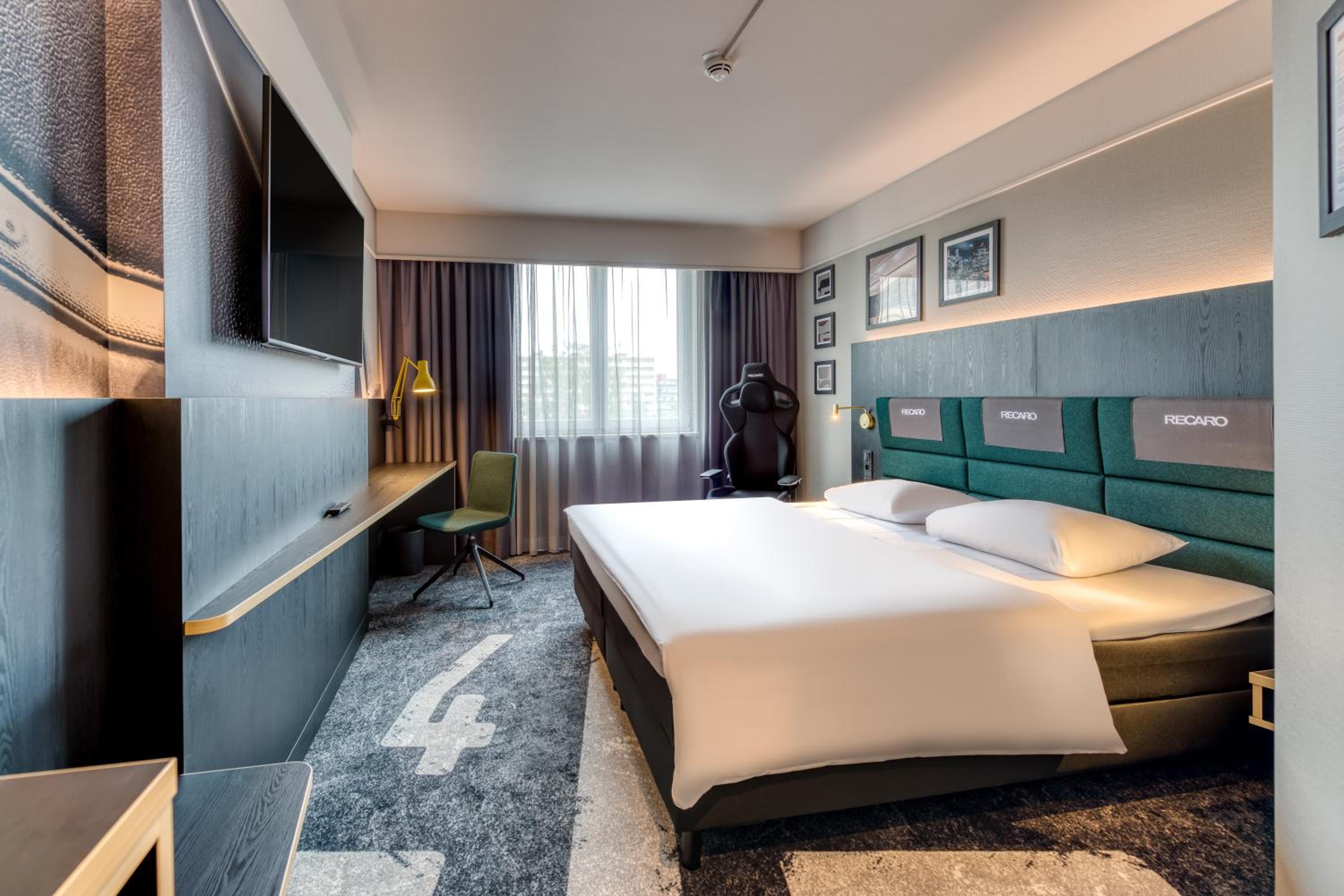 Superior King Room - Photo 14