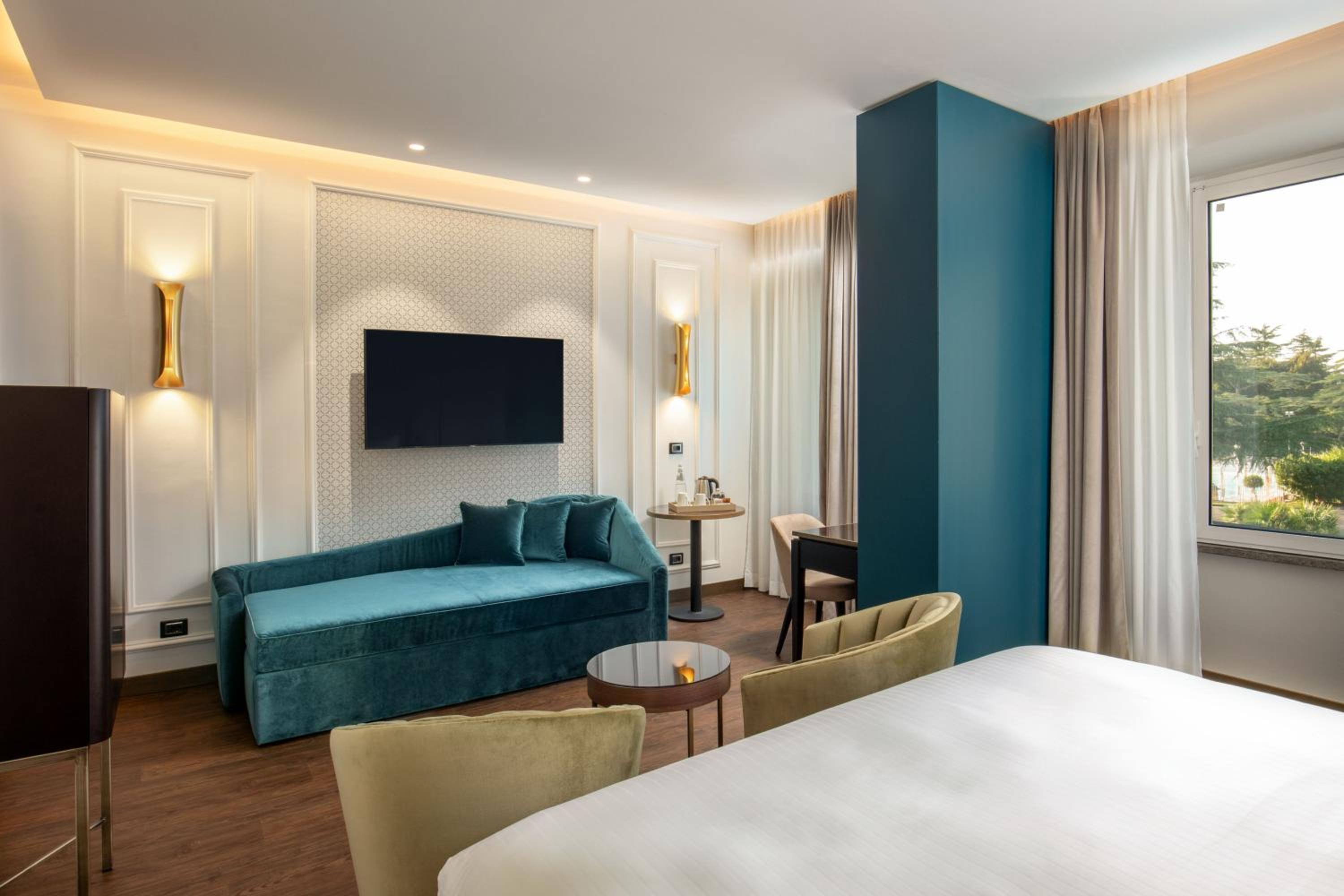  Luxury Junior Suite - Photo 5