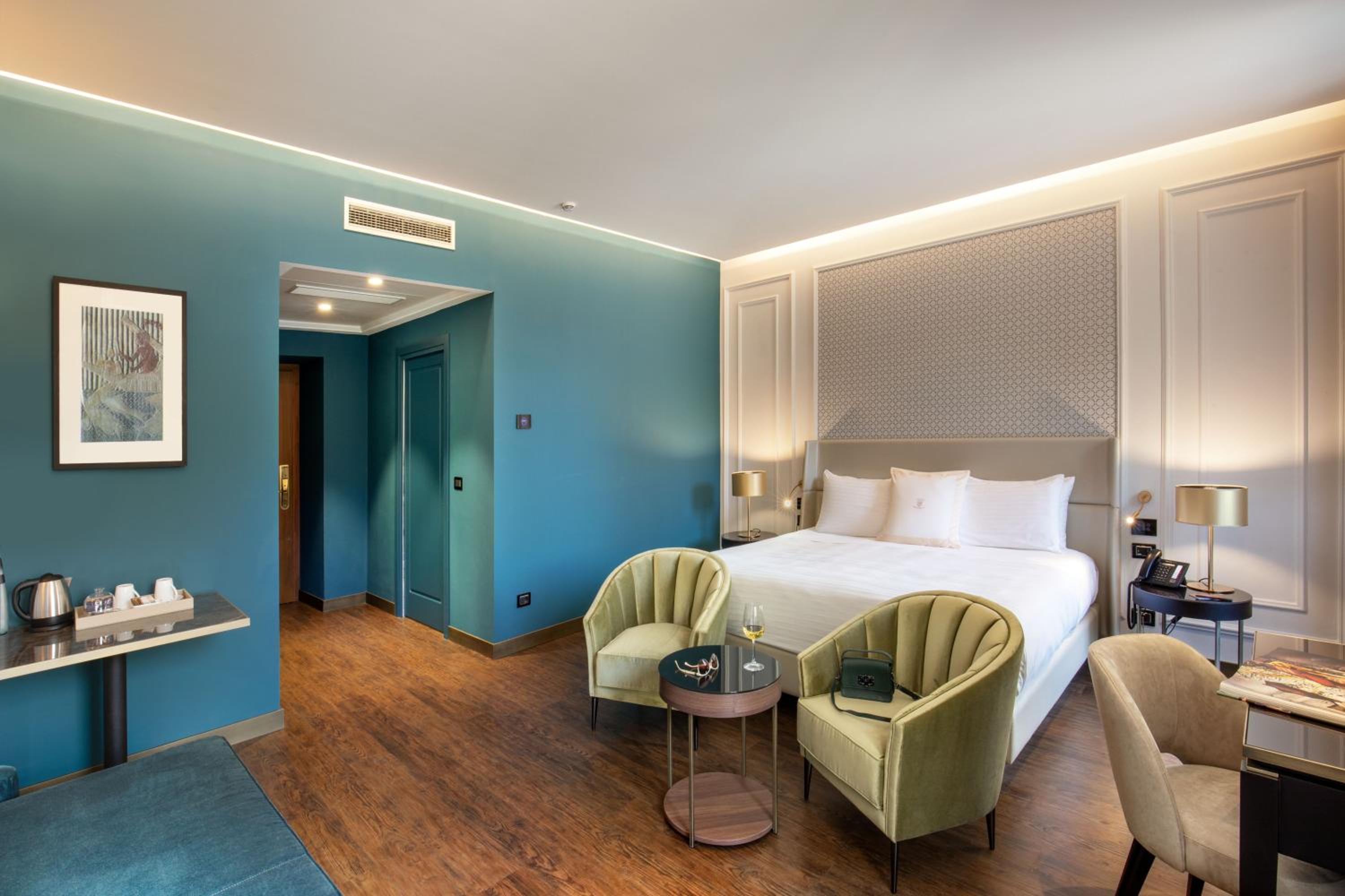  Luxury Junior Suite - Photo 10