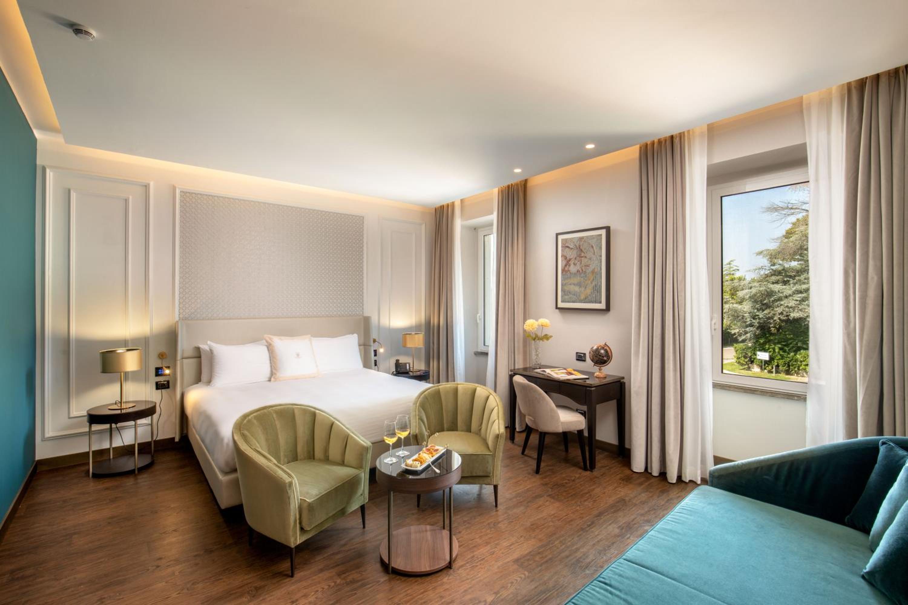  Luxury Junior Suite - Photo 1