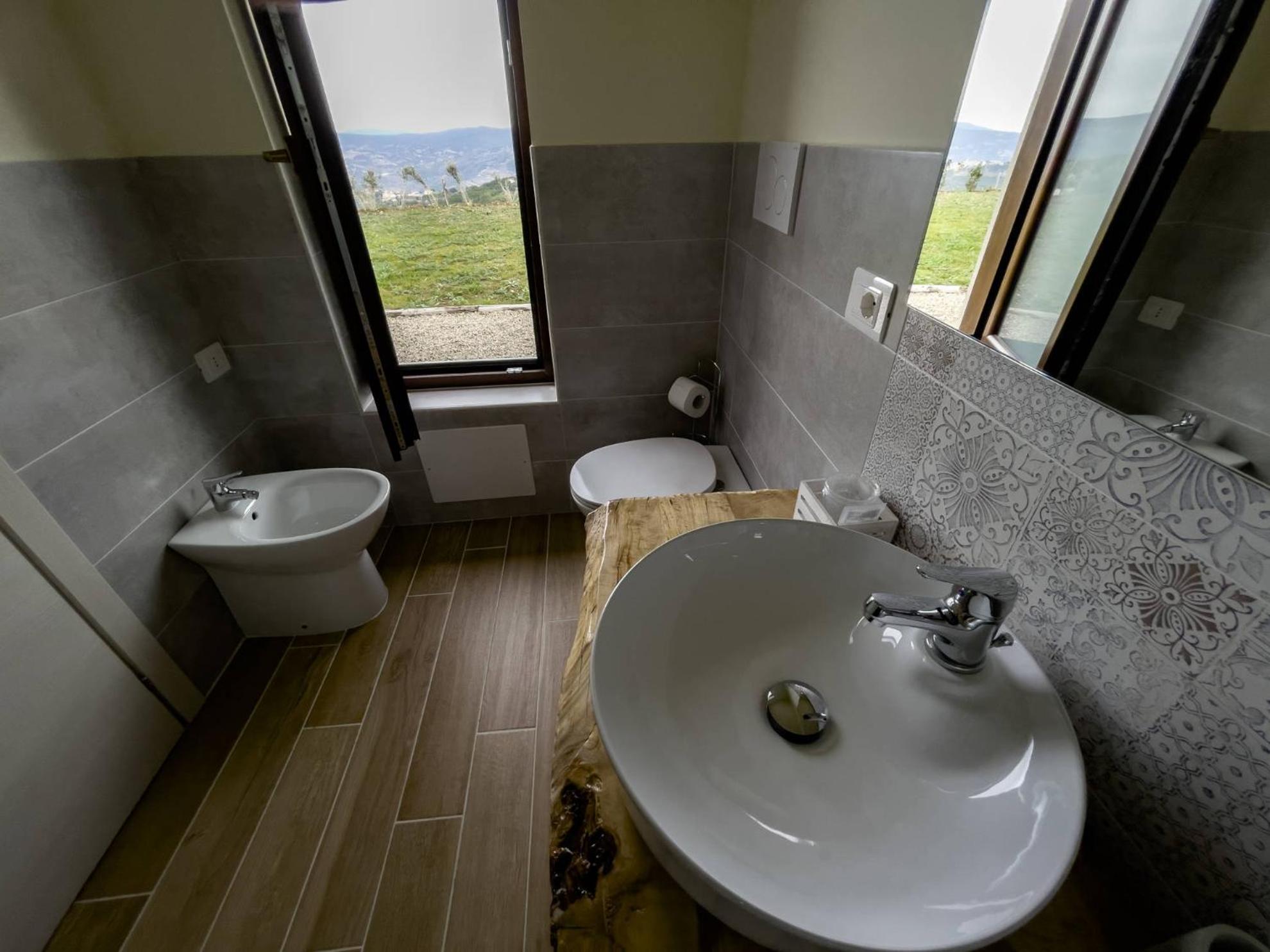 Large Double or Twin Room photo 3