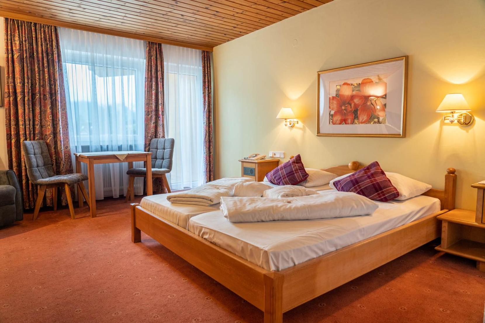 Double Room with Balcony - Photo 5