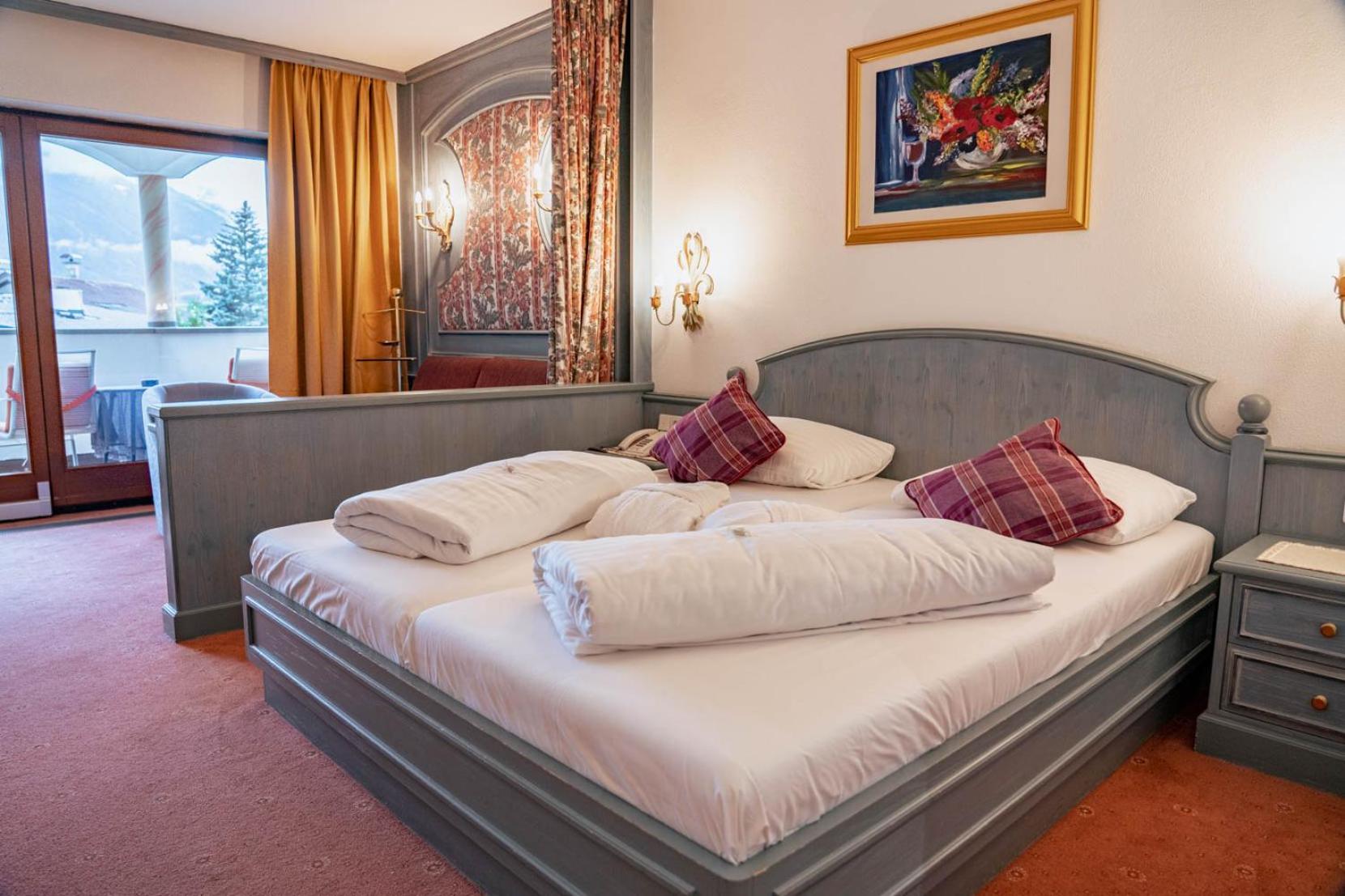 Junior Suite with Mountain View - Photo 1
