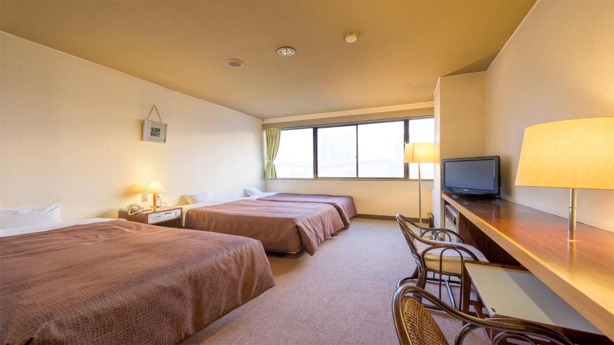 Triple Room - Smoking - Photo 1