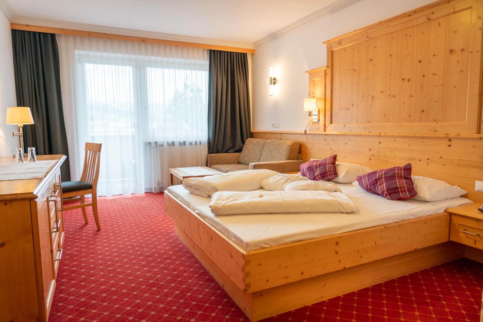 Junior Suite with Balcony - Photo 1
