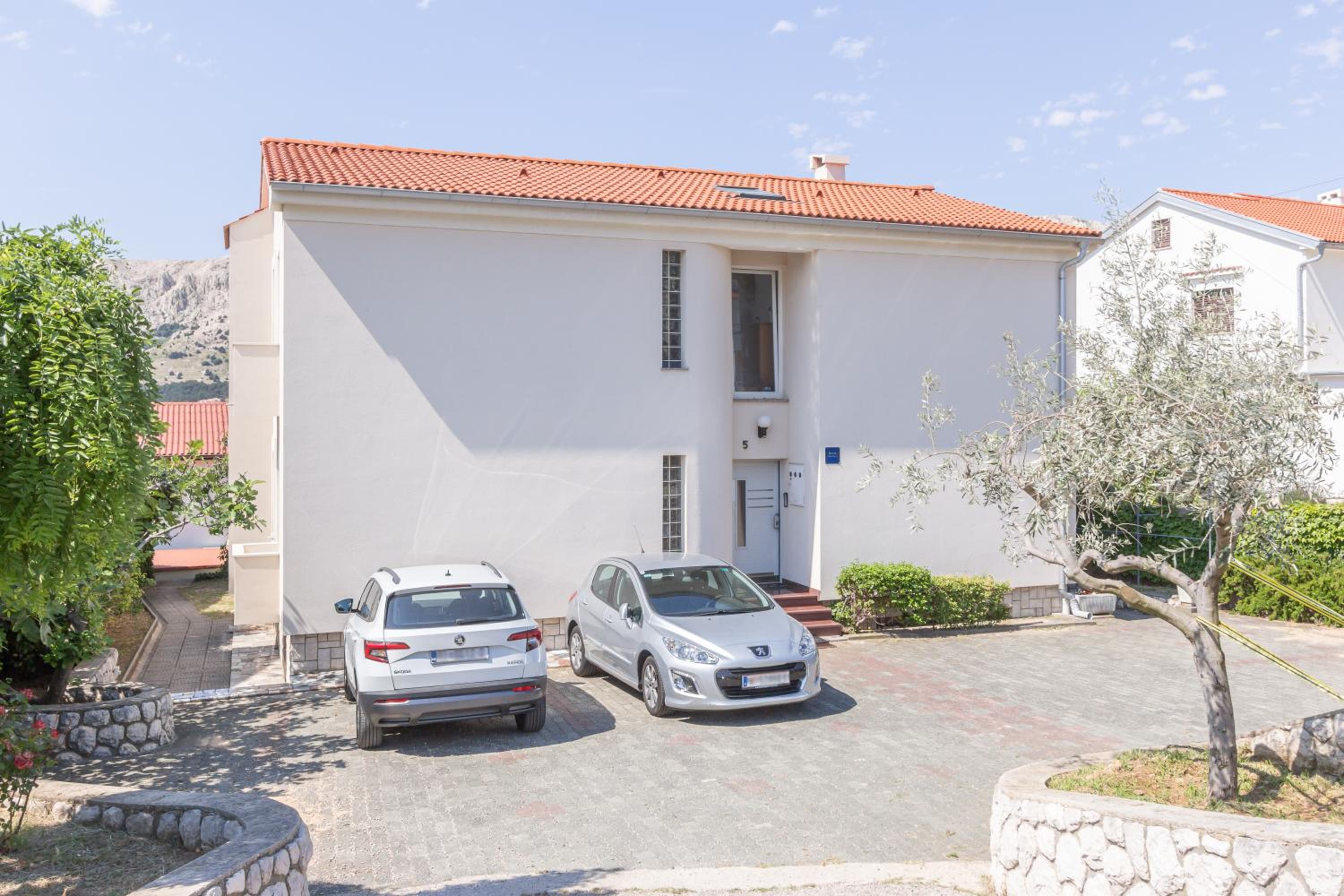 Apartment with Terrace