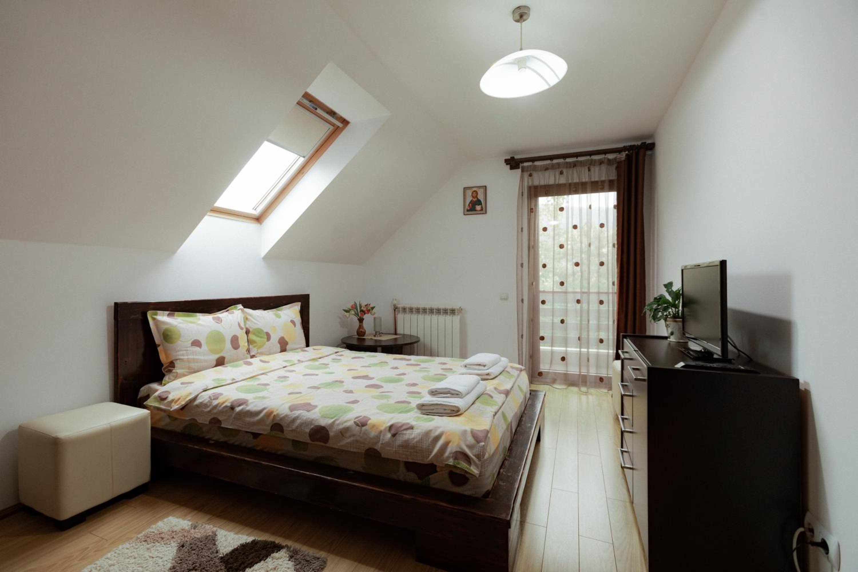 Deluxe Family Suite photo 1
