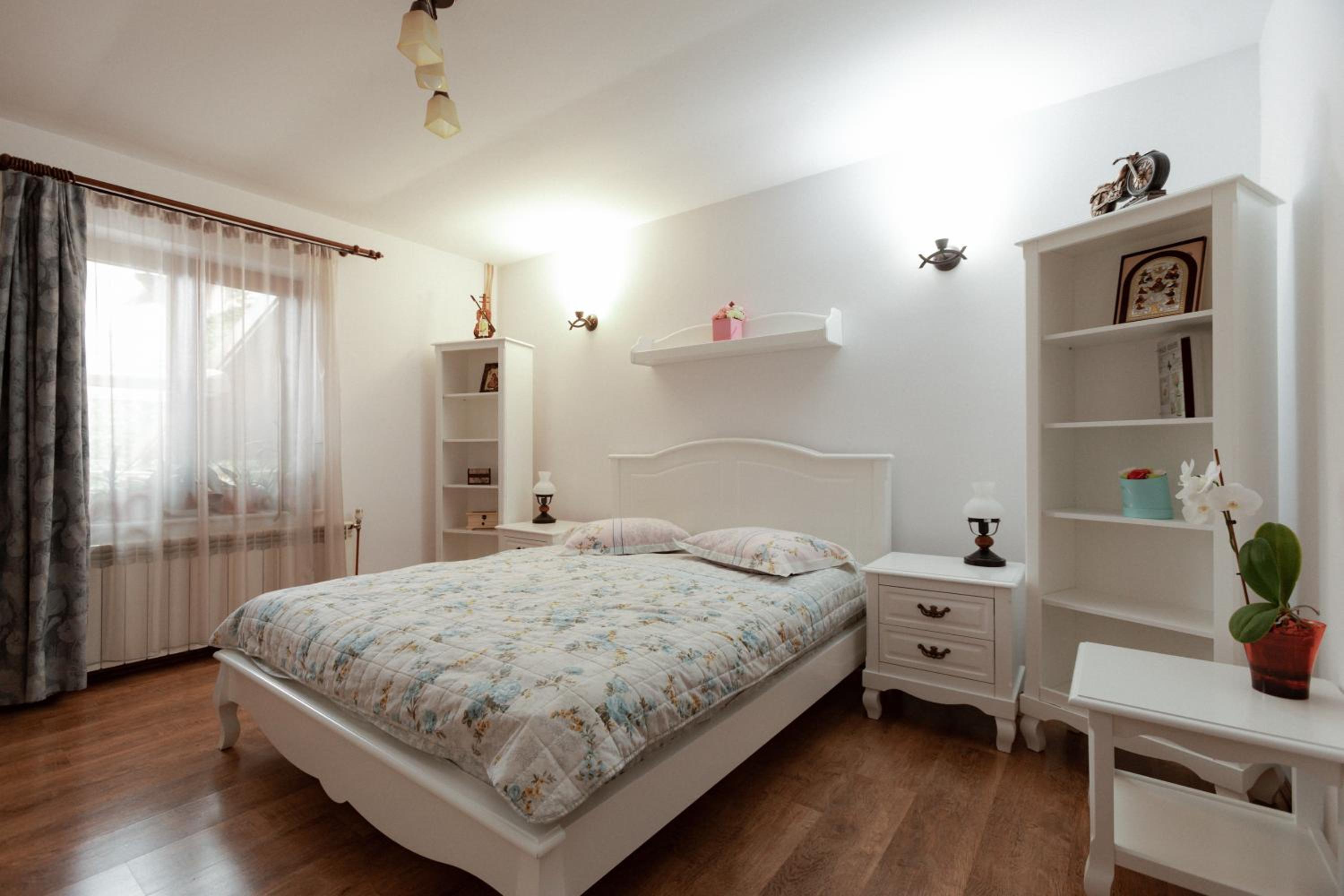 Queen Room - Disability Access photo 3