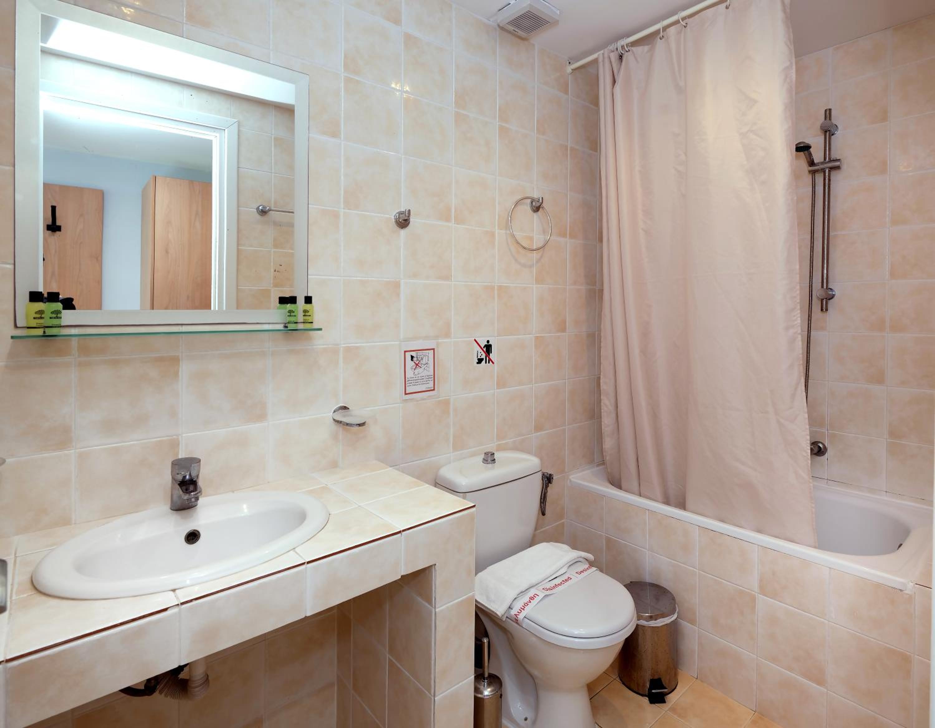 Quadruple Room photo 3