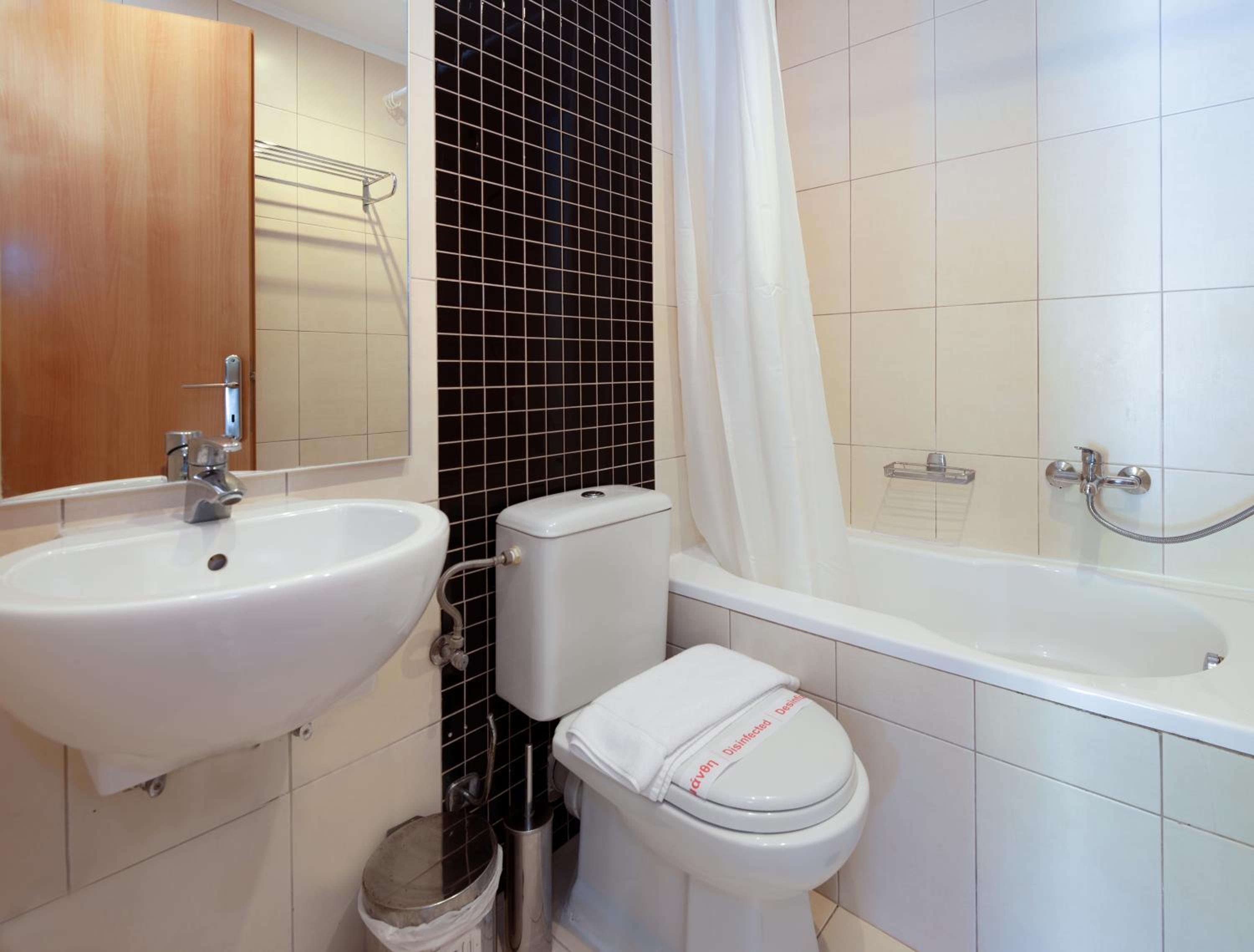 Standard Triple Room photo 3