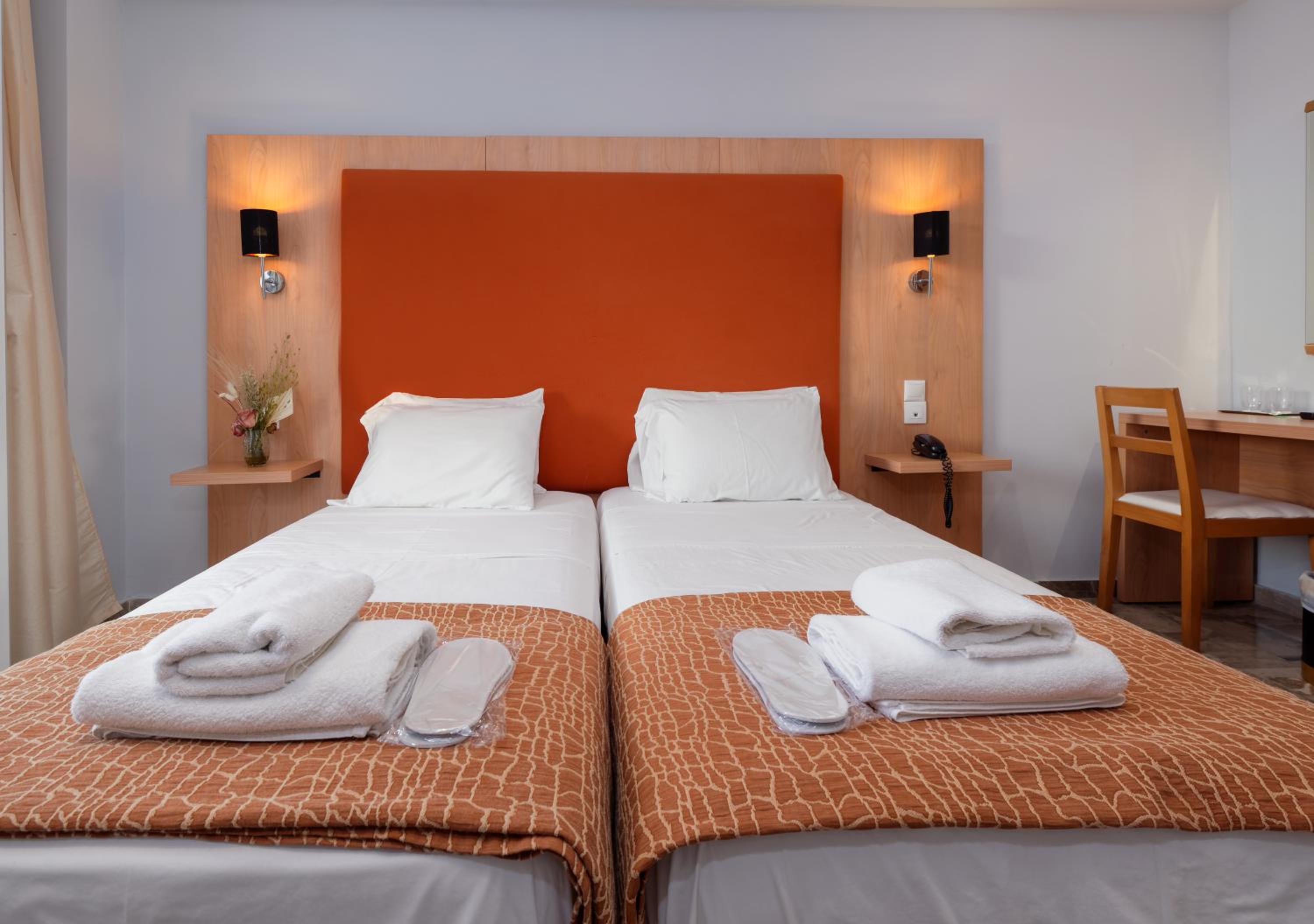 Double or Twin Room with Sea View photo 3