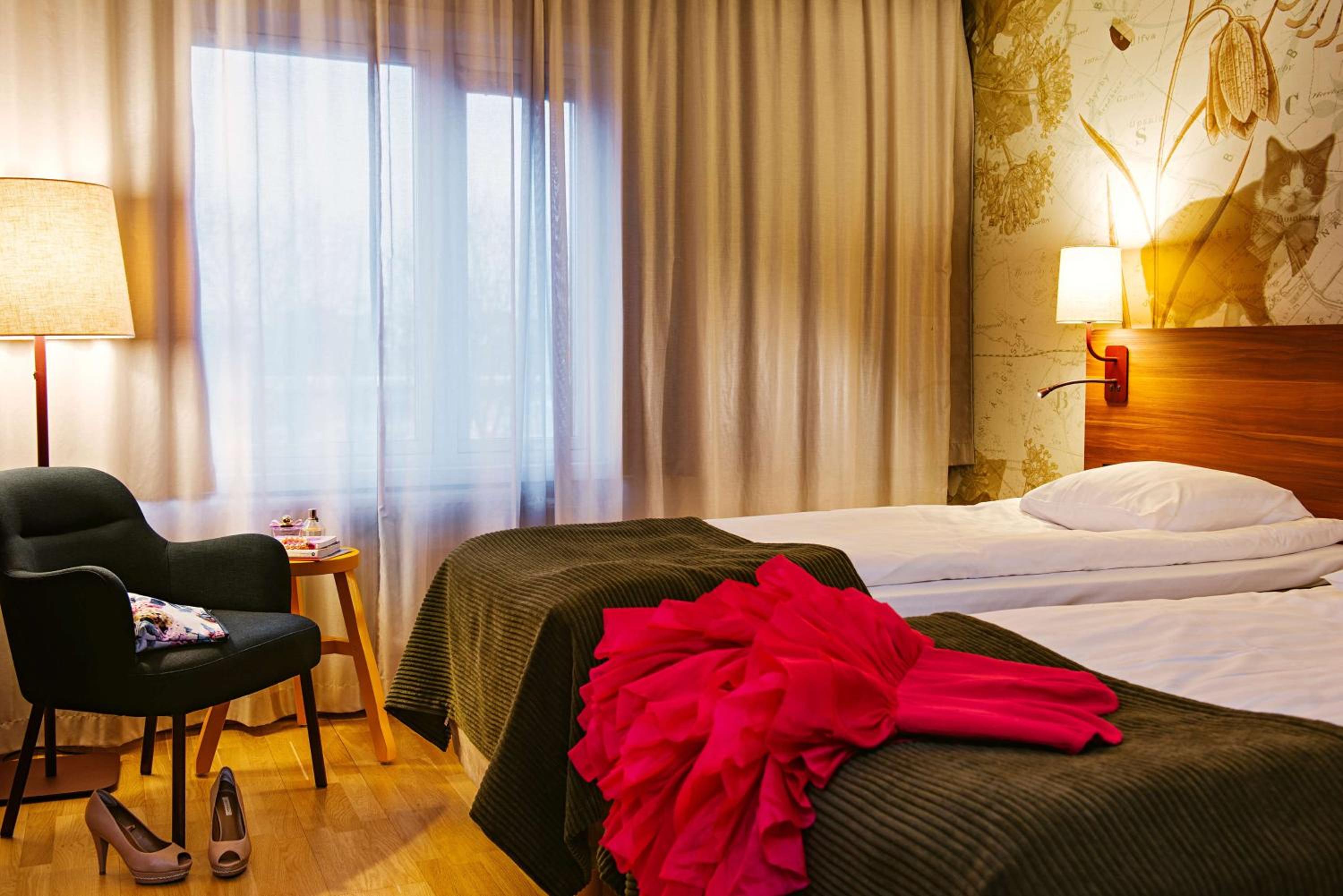 Standard Twin Room - Photo 4