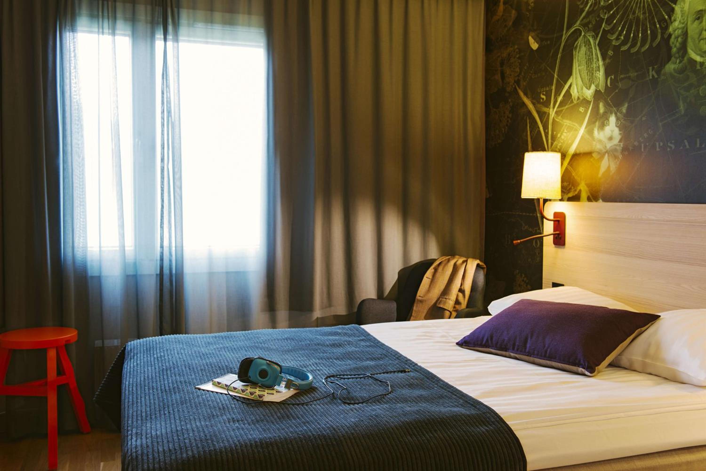 Standard Twin Room - Photo 1