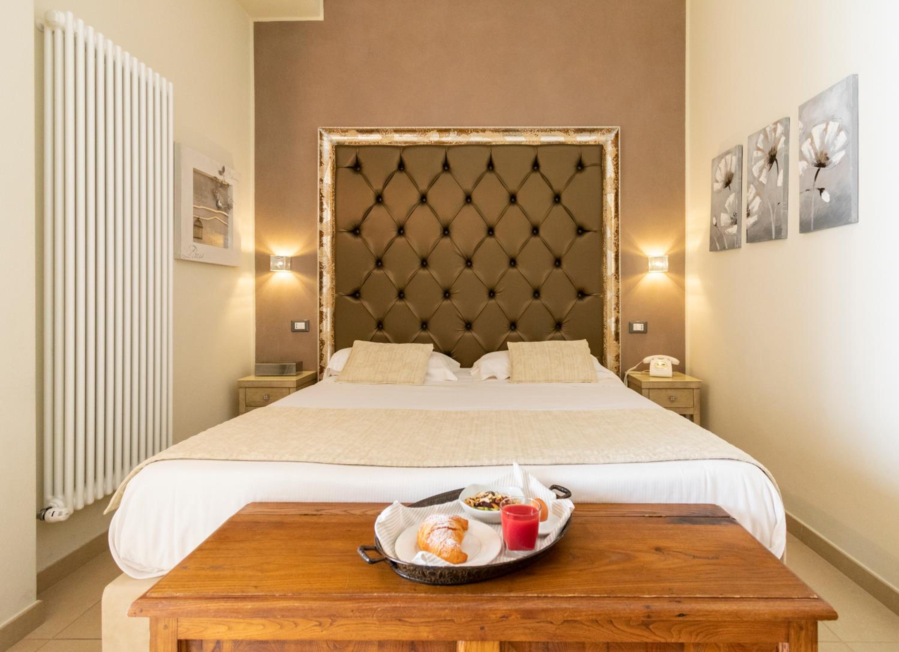 Deluxe Double or Twin Room - Photo 2