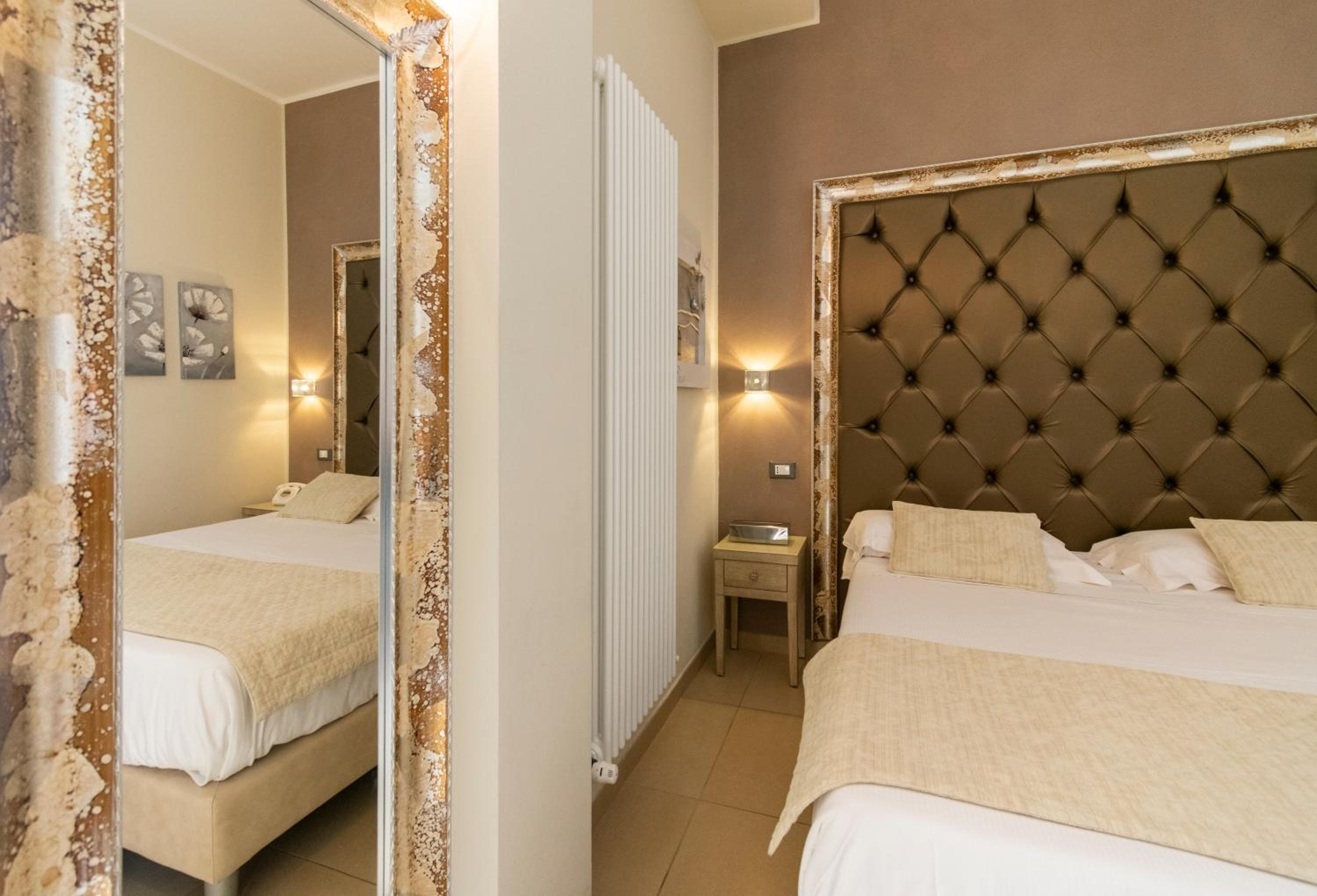 Deluxe Double or Twin Room - Photo 4