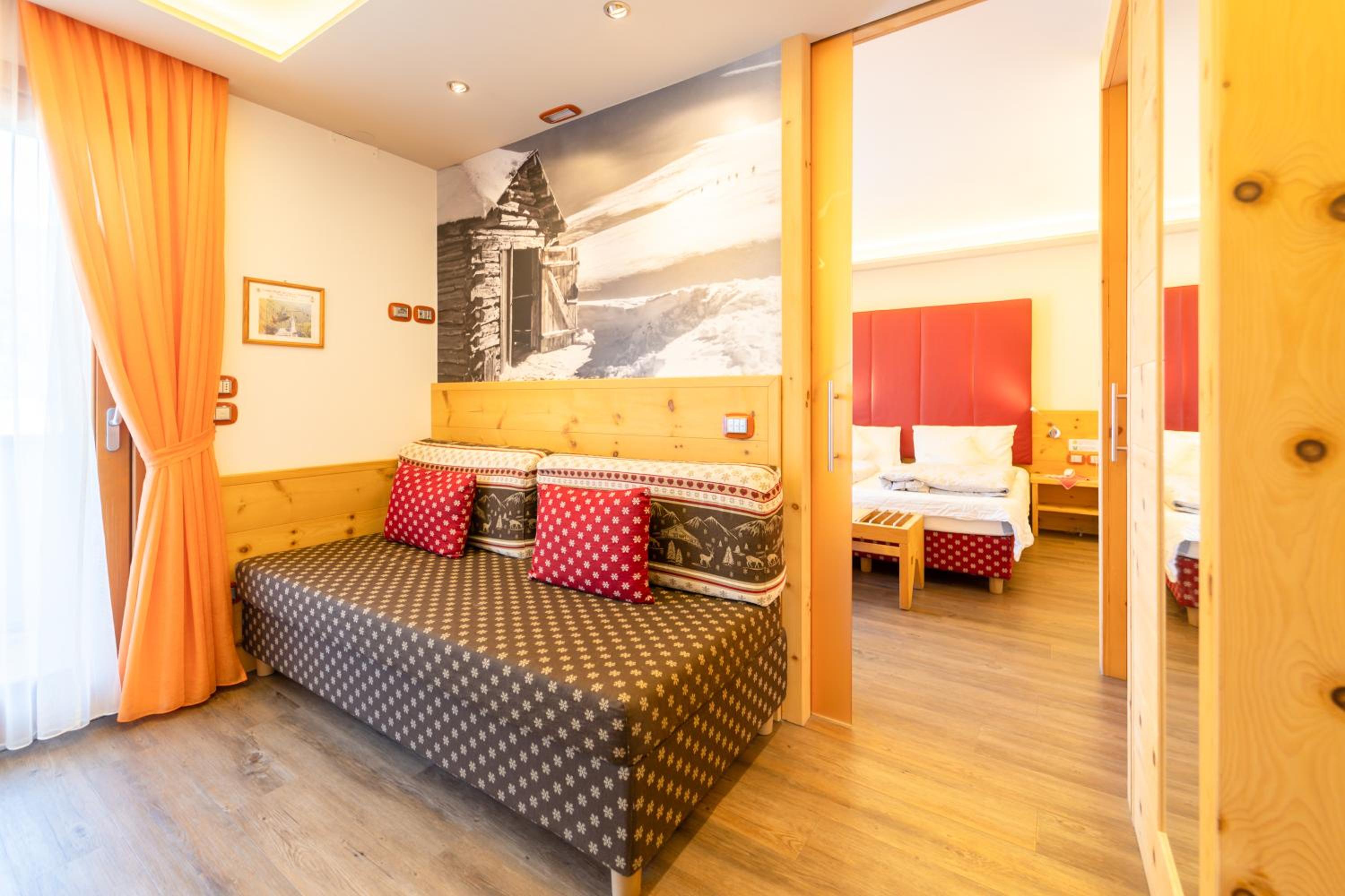 Suite - Photo 7