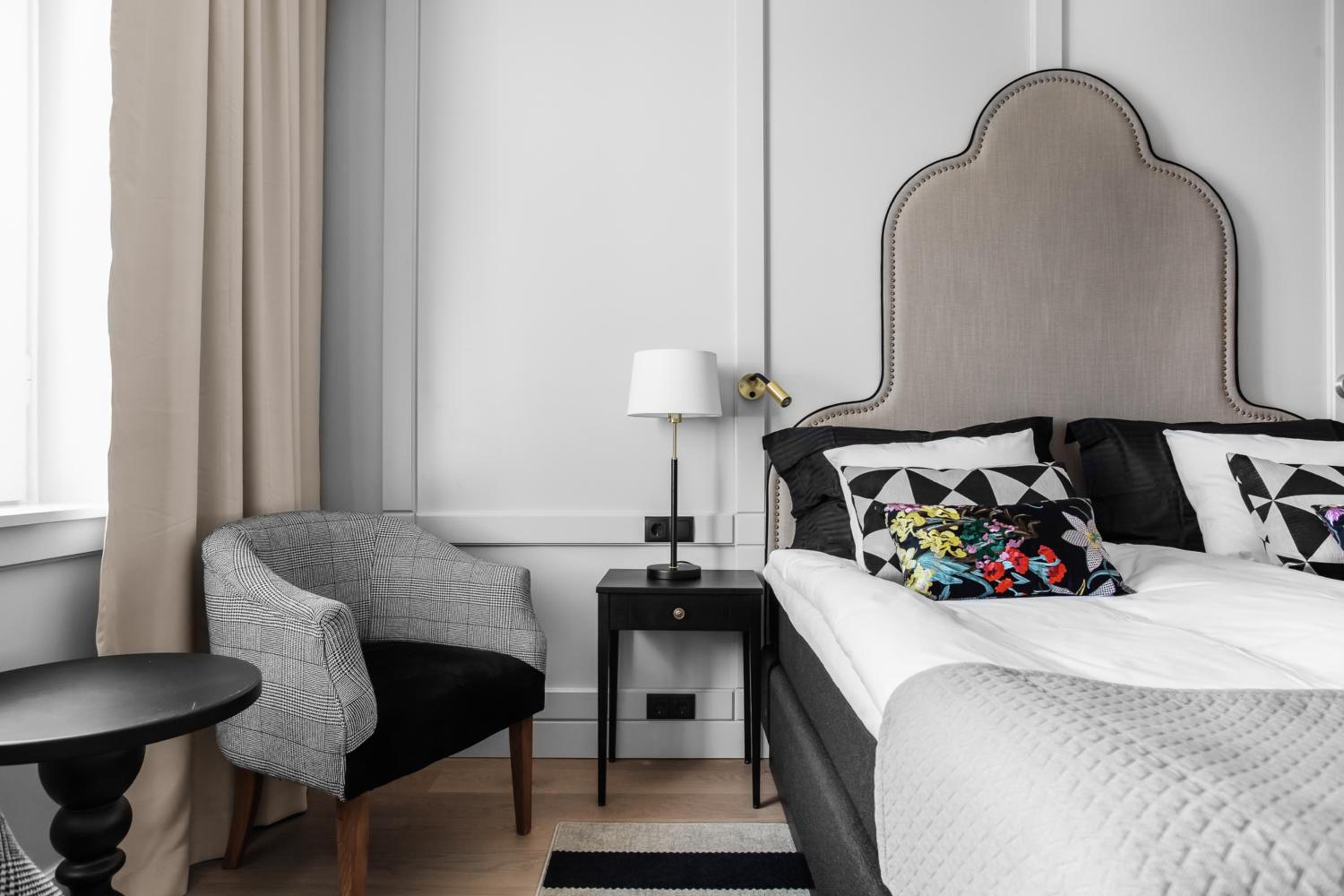 Twin Room - Photo 3