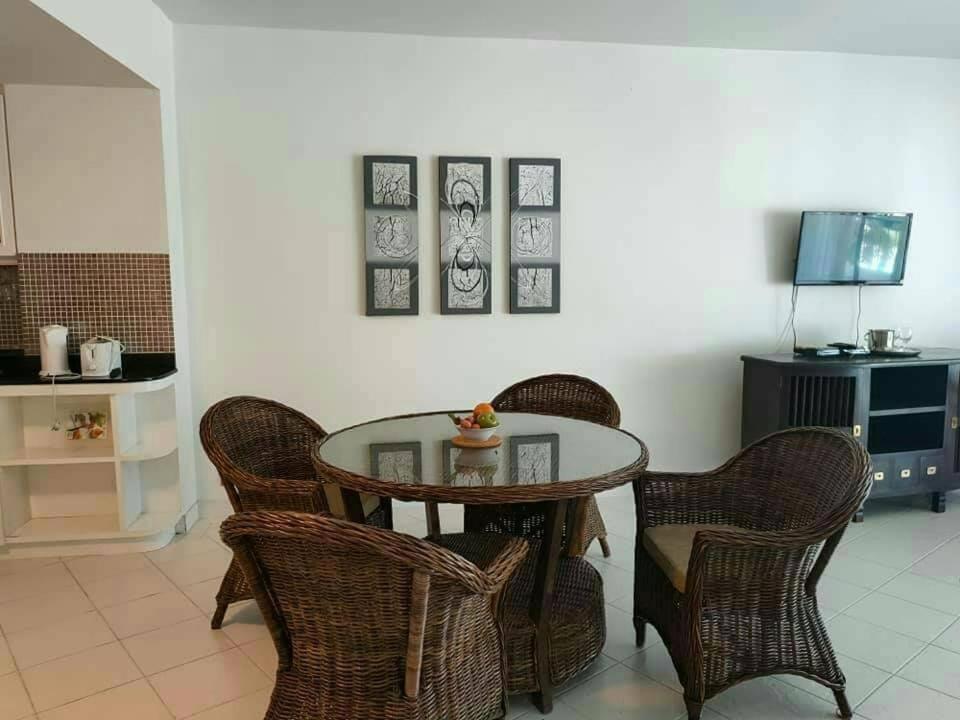 Two-Bedroom Apartment - Photo 2