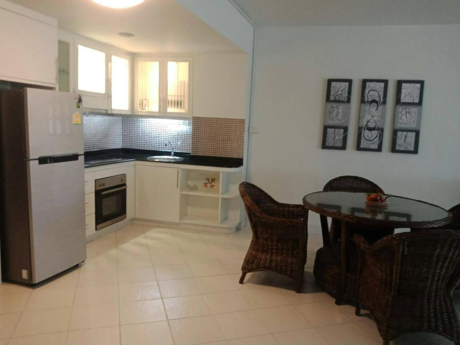 Two-Bedroom Apartment - Photo 6