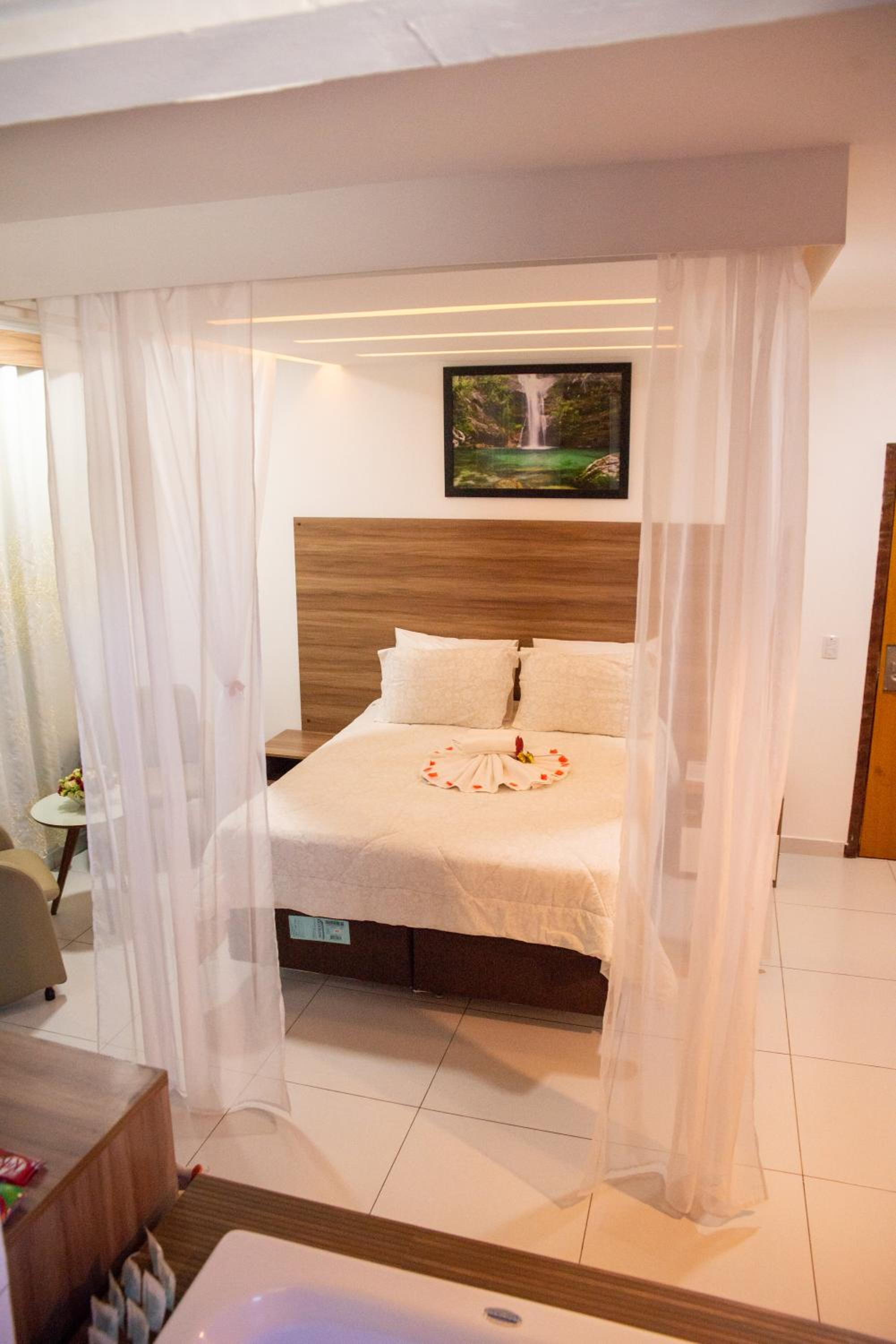 Double Room with Spa Bath photo 3