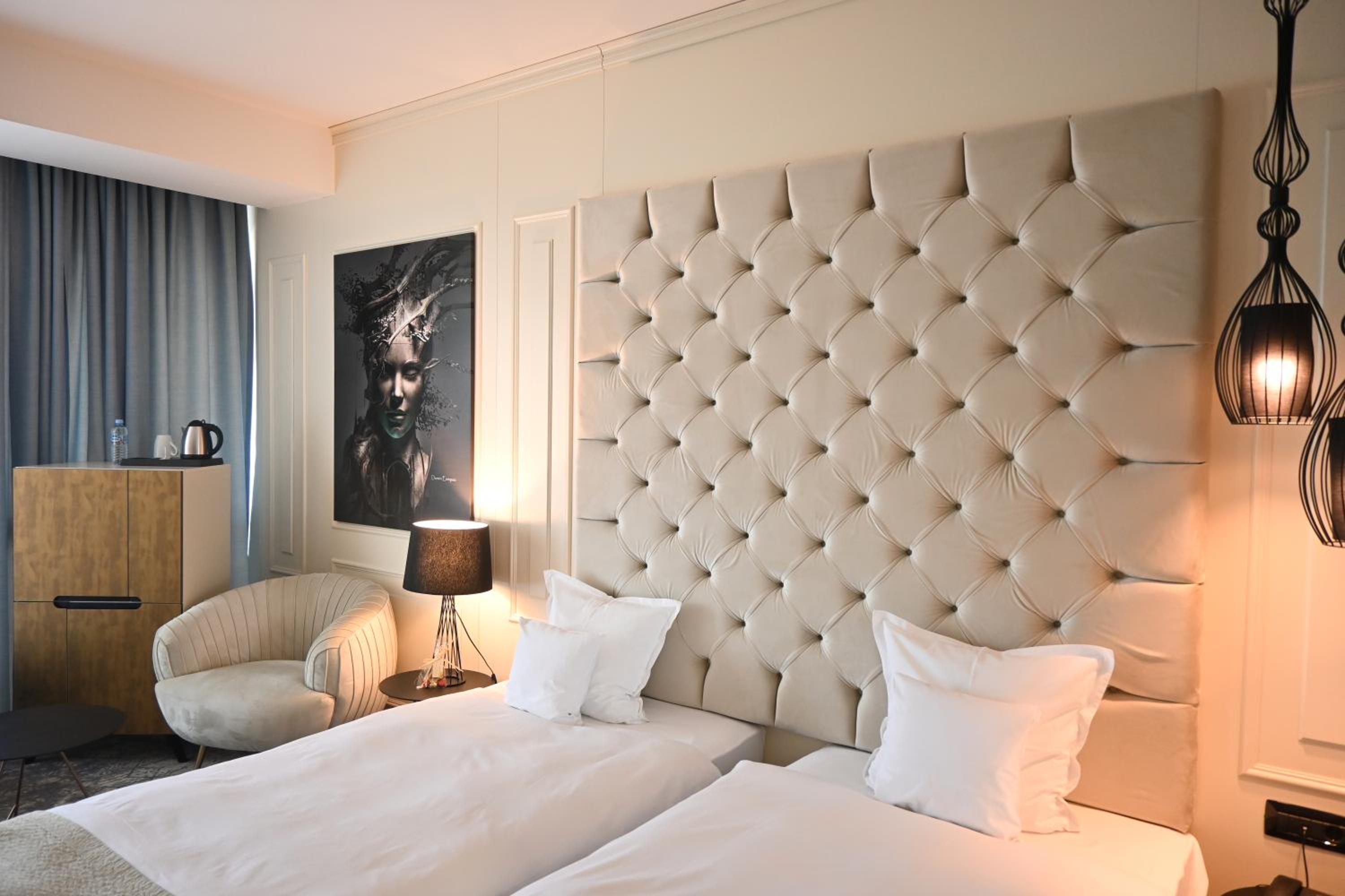 Double Room with Balcony photo 3