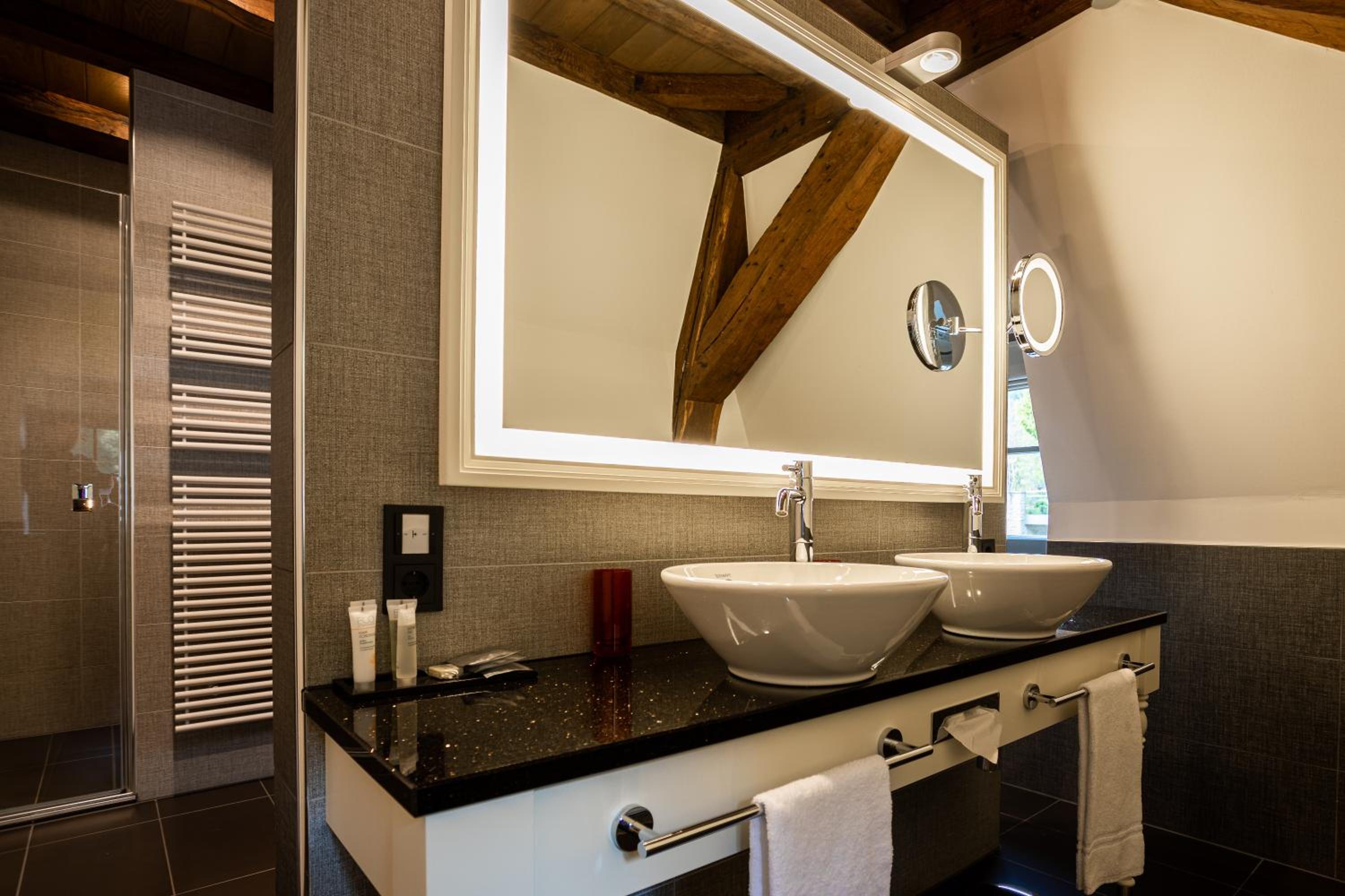 Duplex Suite - Photo 7