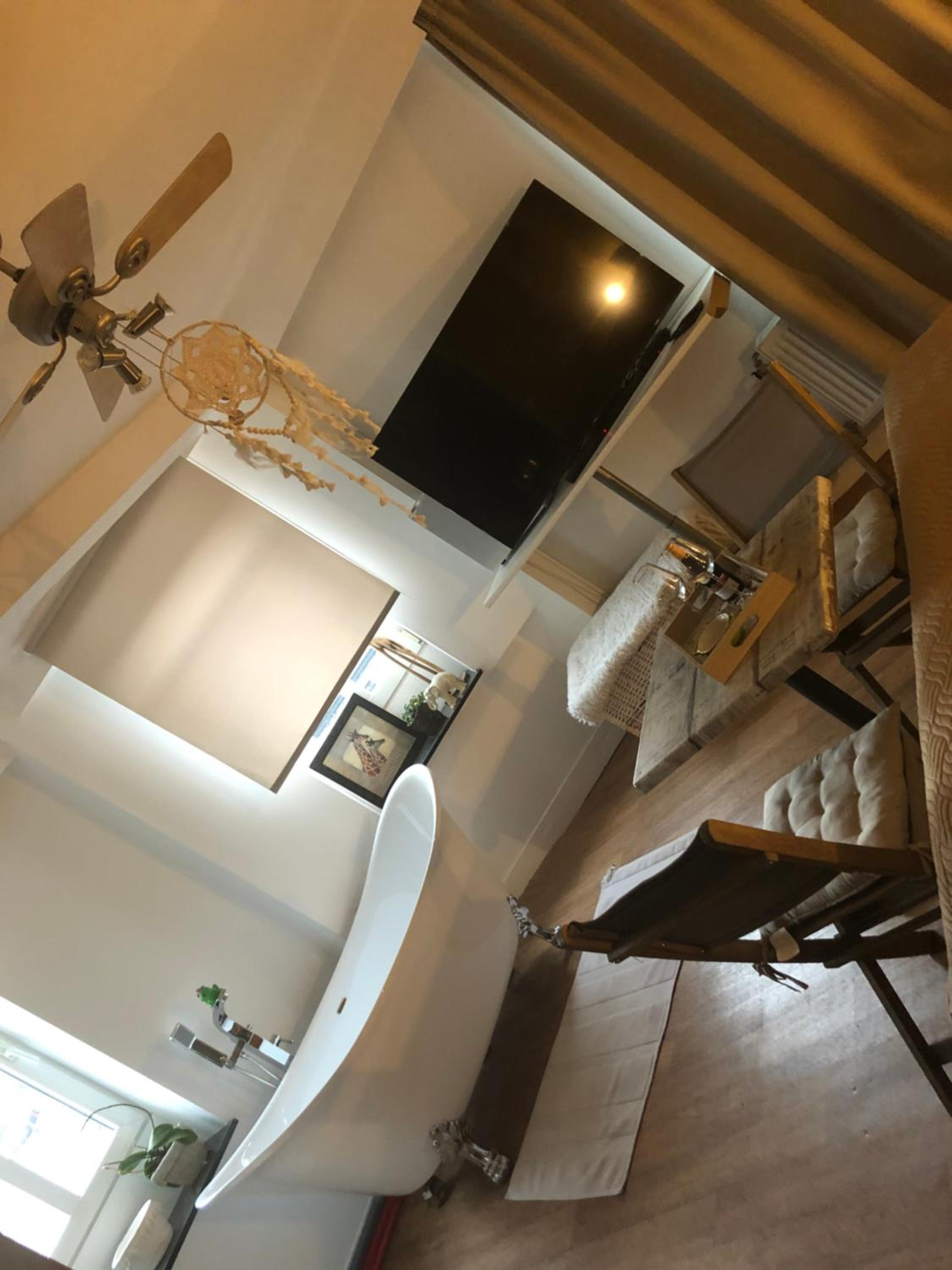 Double Room with Private Bathroom photo 2